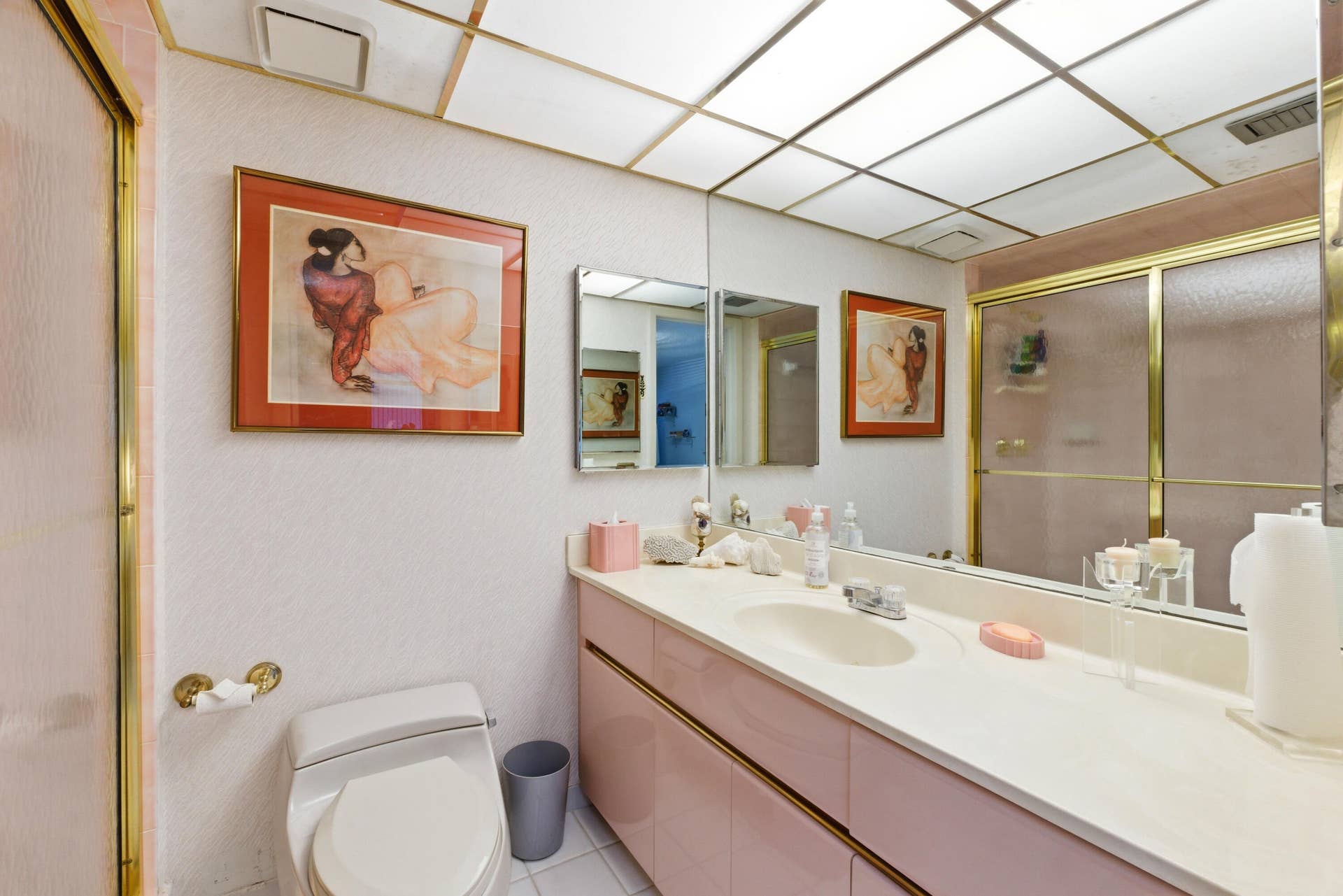 1167 Hillsboro Mile, #707, Hillsboro Beach, FL 33062 Bathroom