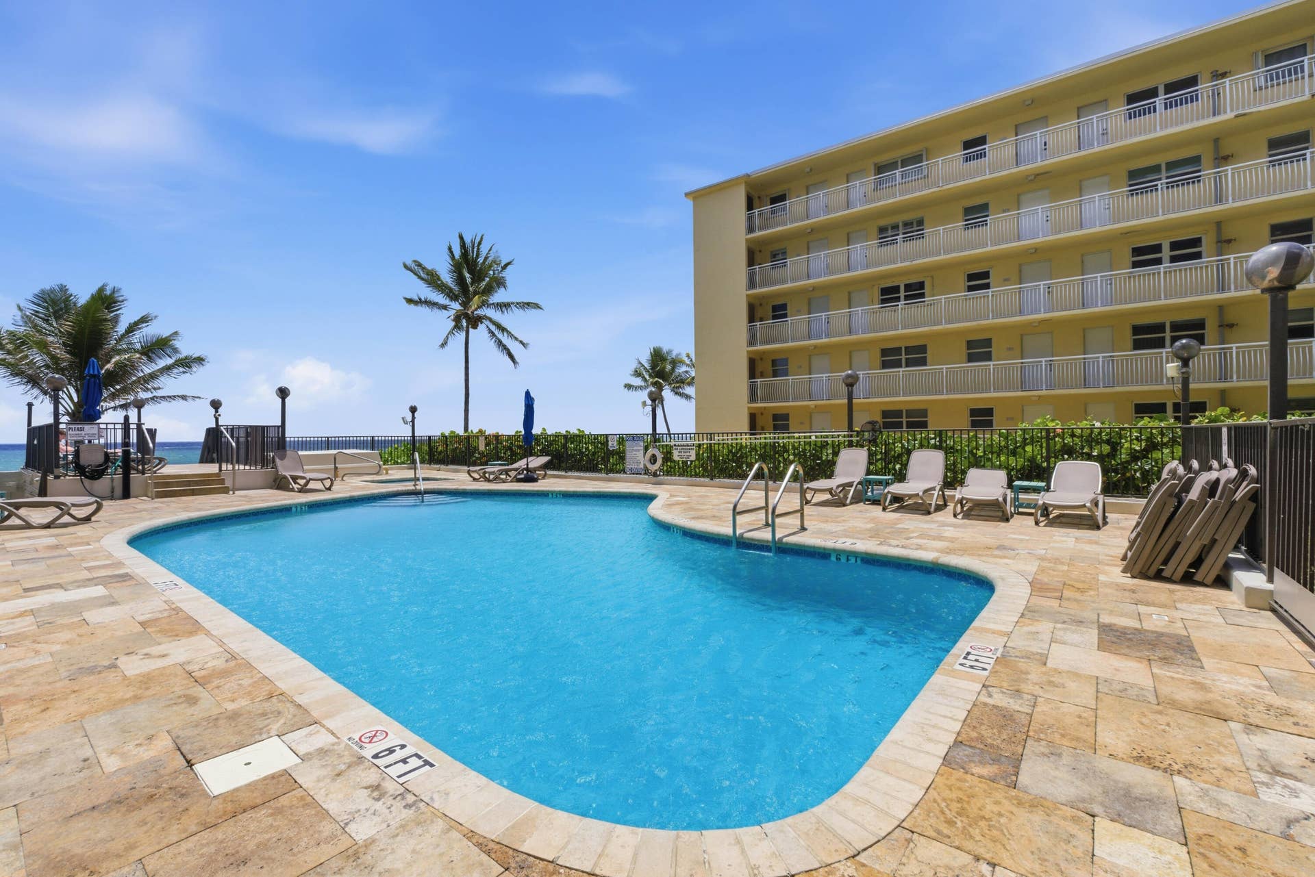 1167 Hillsboro Mile, #707, Hillsboro Beach, FL 33062 Pool