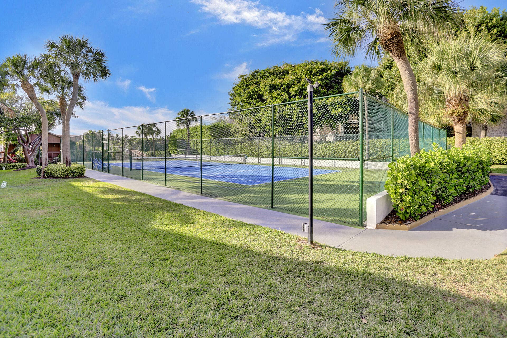 1167 Hillsboro Mile, #707, Hillsboro Beach, FL 33062 Tennis/Pickleball court