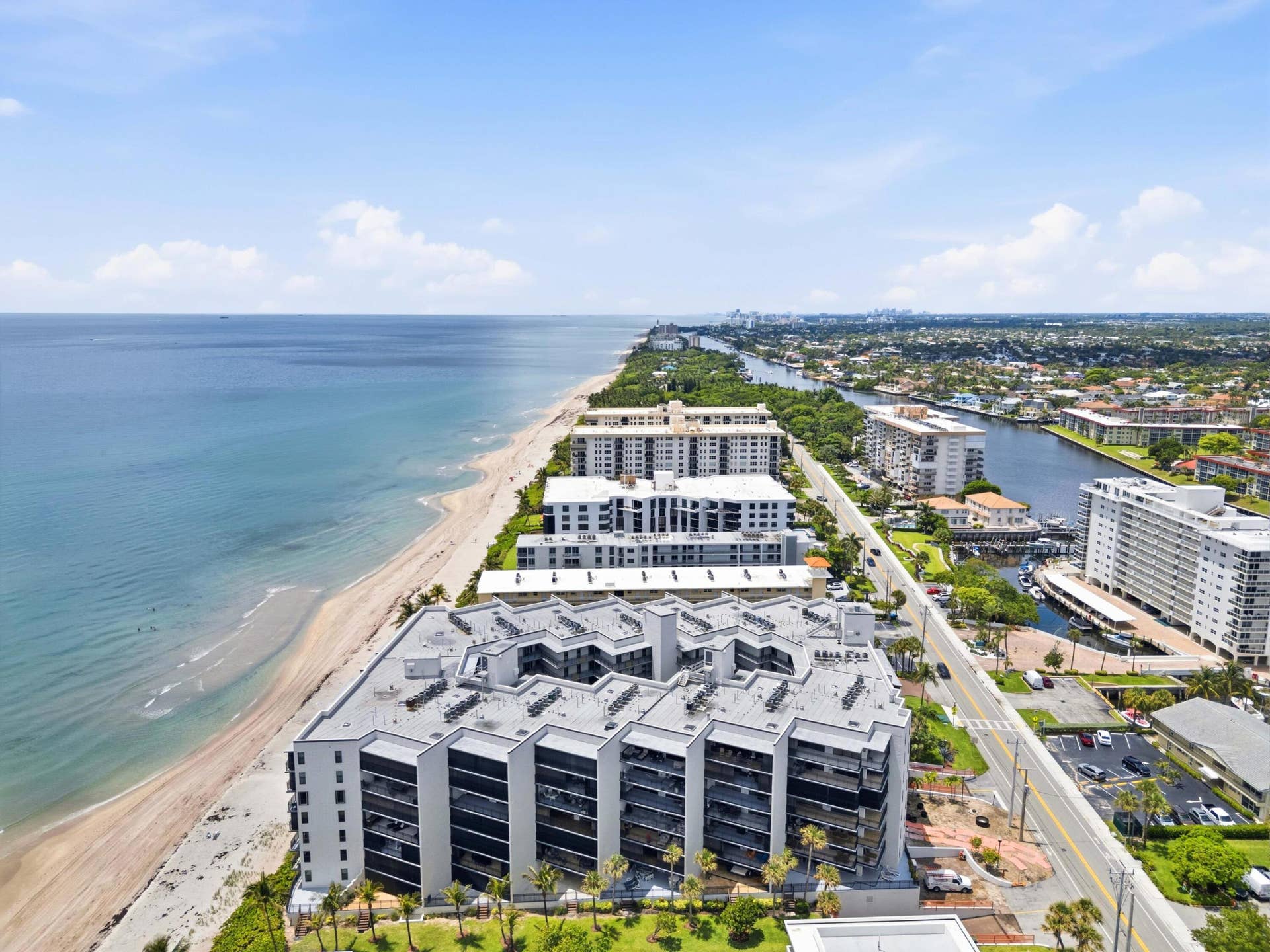 1167 Hillsboro Mile, #707, Hillsboro Beach, FL 33062 Building