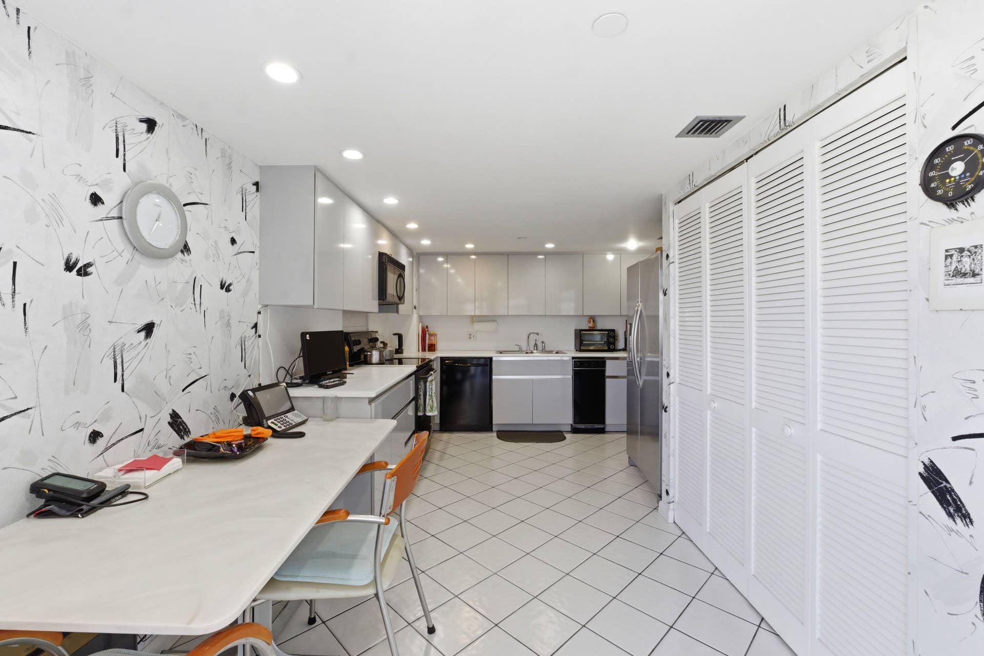 1167 Hillsboro Mile, #707, Hillsboro Beach, FL 33062 Kitchen