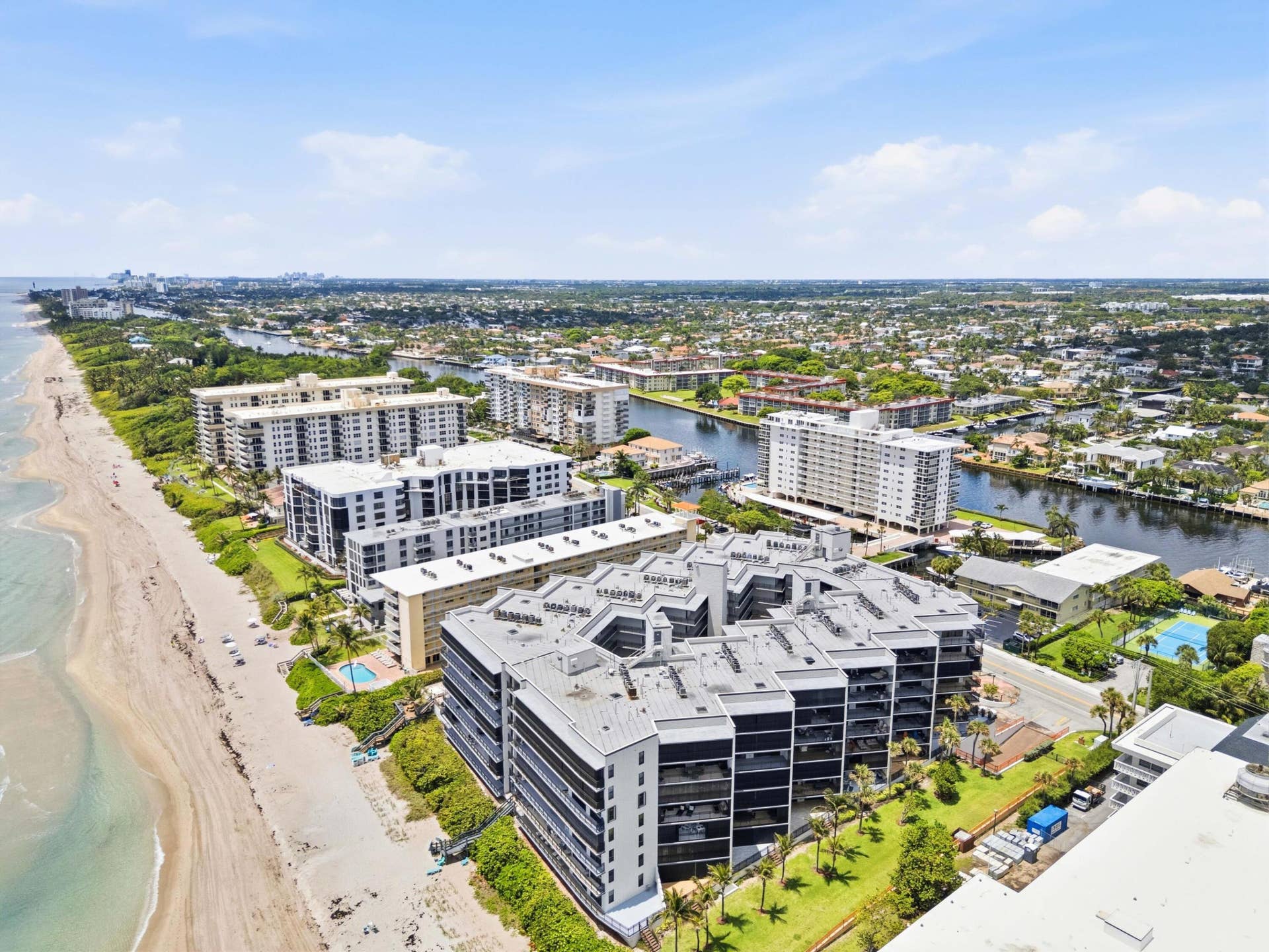 1167 Hillsboro Mile, #707, Hillsboro Beach, FL 33062 Building