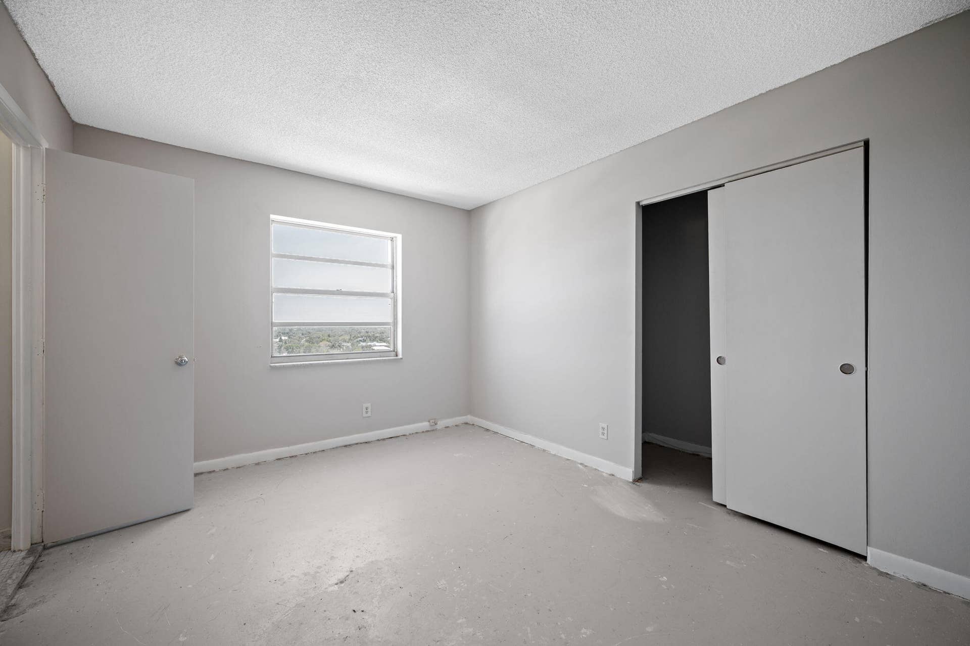900 NE 18th Avenue, #1406-1407, Fort Lauderdale, FL 33304 Units PH 1406 & PH 1407 are being sold together for $565,000. Unit 1406 Bedroom #2.