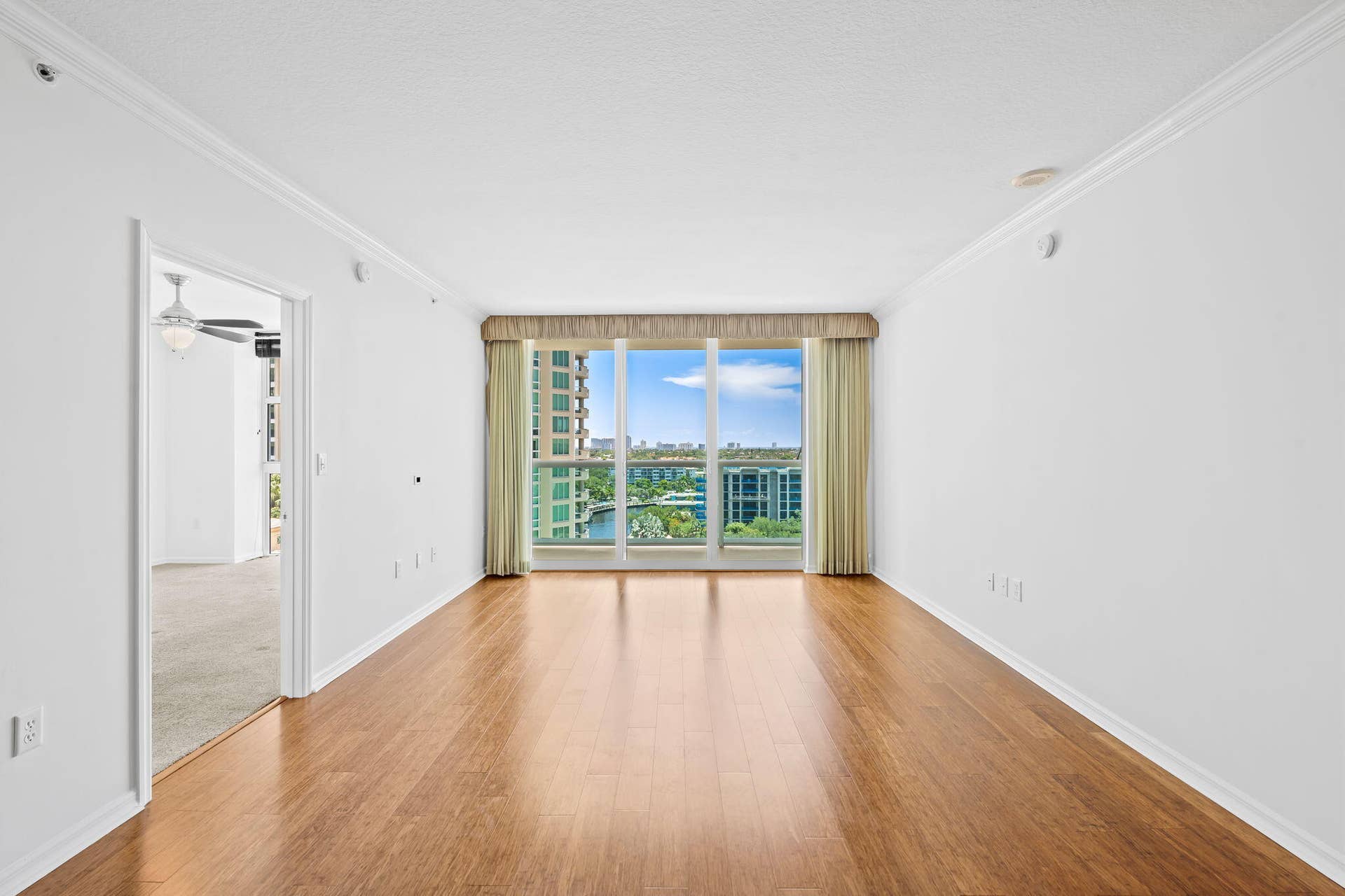 347 N New River Dr Drive E, #1202, Fort Lauderdale, FL 33301 2-web-or-mls-DSC_8405