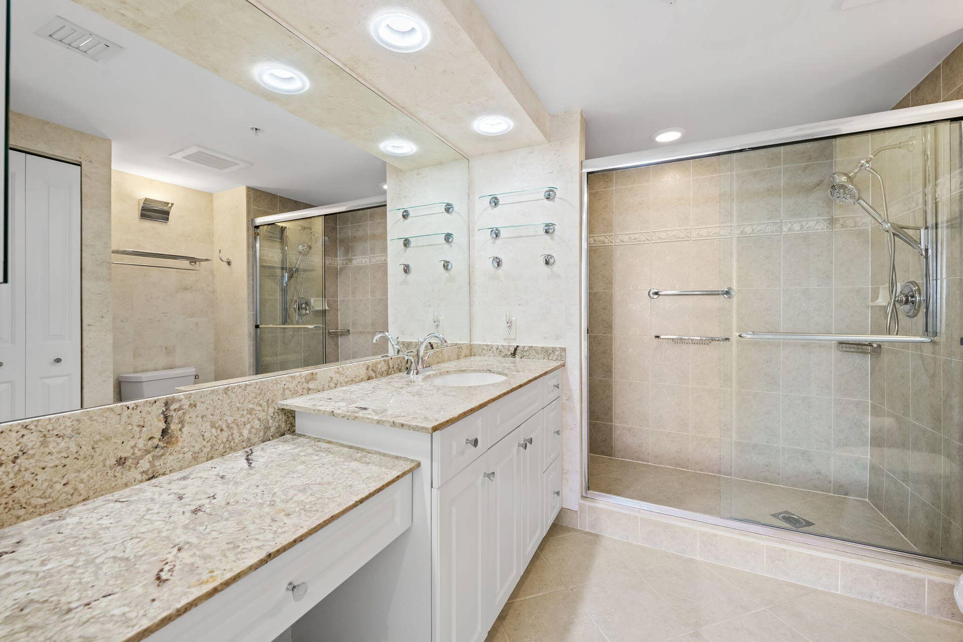 347 N New River Dr Drive E, #1202, Fort Lauderdale, FL 33301 23-web-or-mls-DSC_8542