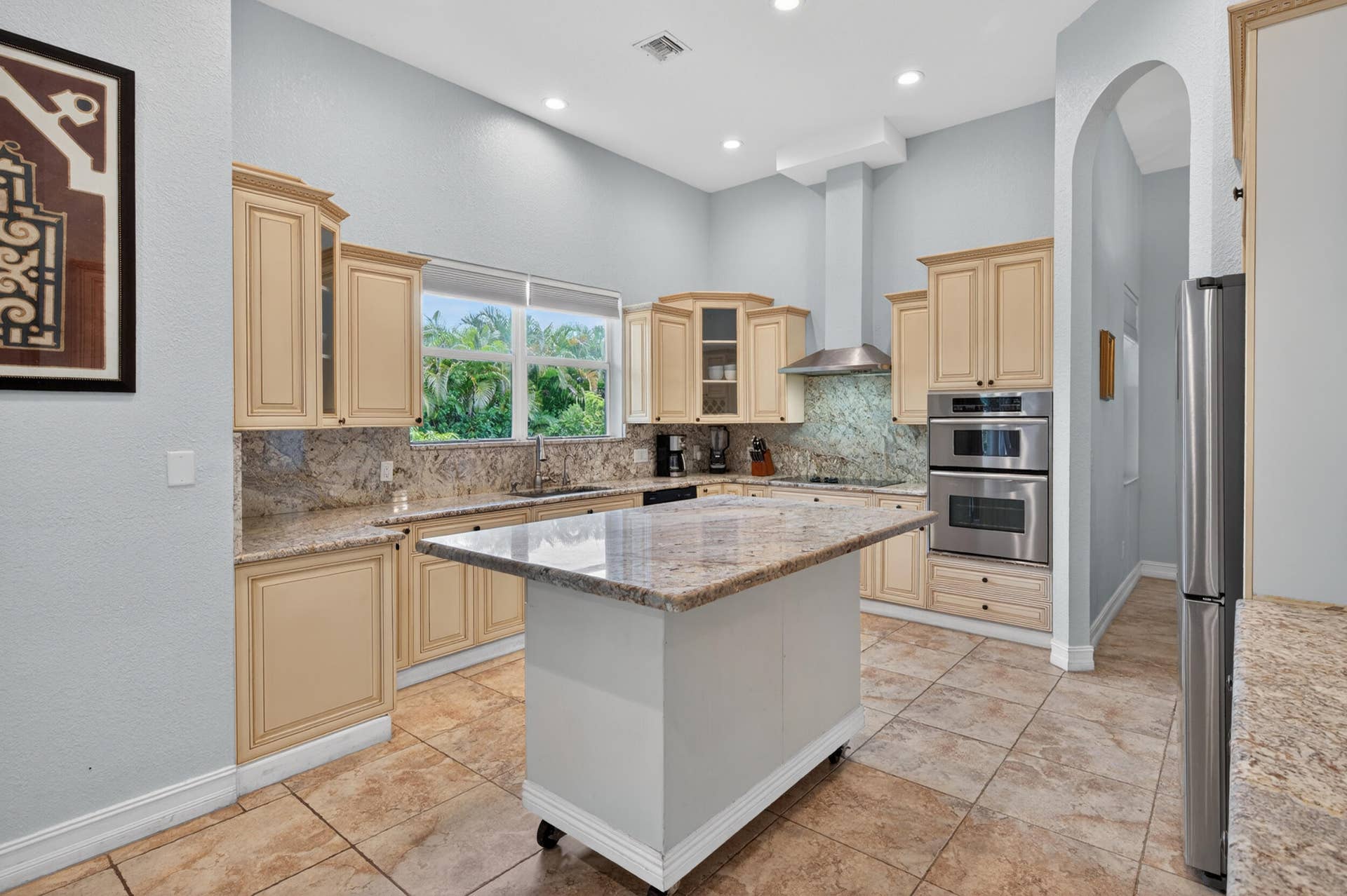 16541 SW 62nd Street, Southwest Ranches, FL 33331 Kitchen