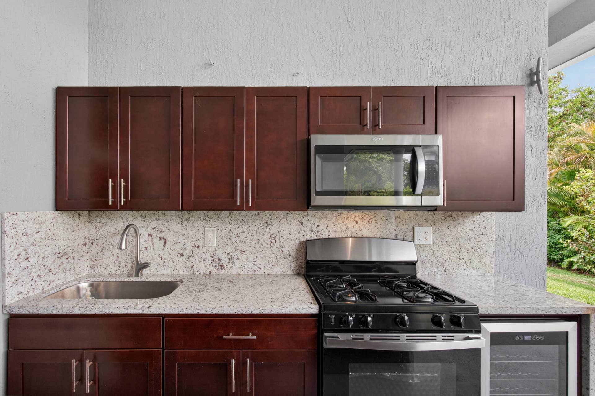 16541 SW 62nd Street, Southwest Ranches, FL 33331 Summer Kitchen