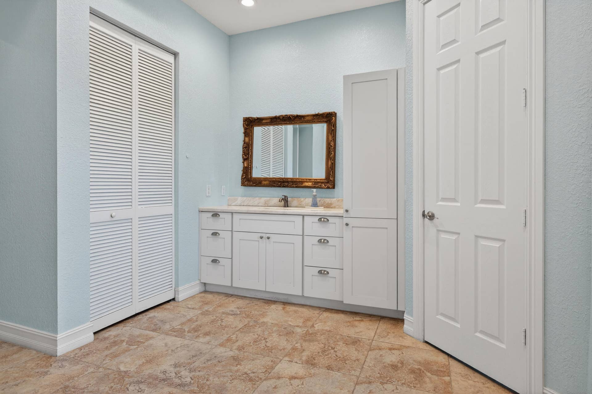 16541 SW 62nd Street, Southwest Ranches, FL 33331 Principal Bathroom