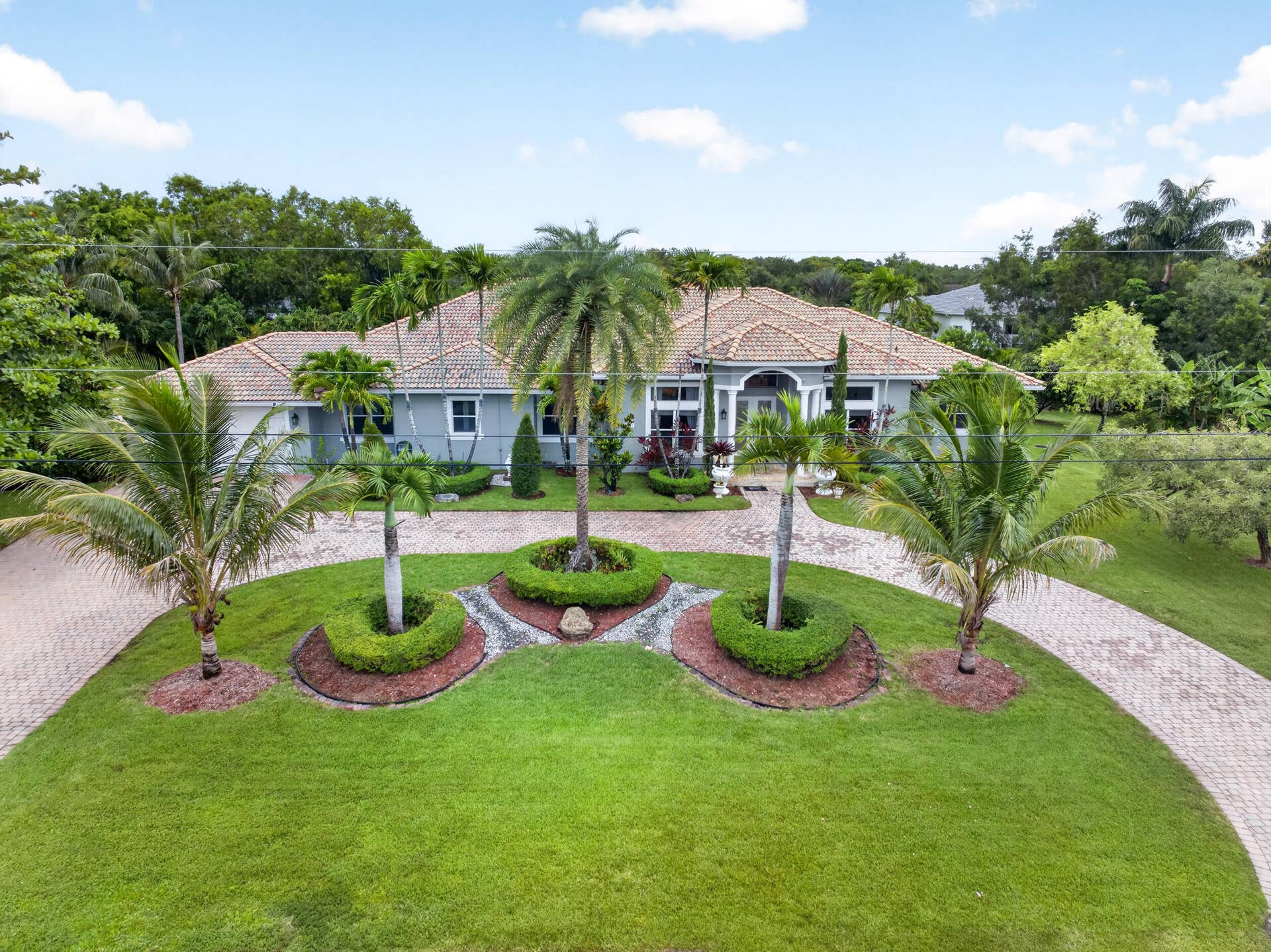 16541 SW 62nd Street, Southwest Ranches, FL 33331 Aerial - Front