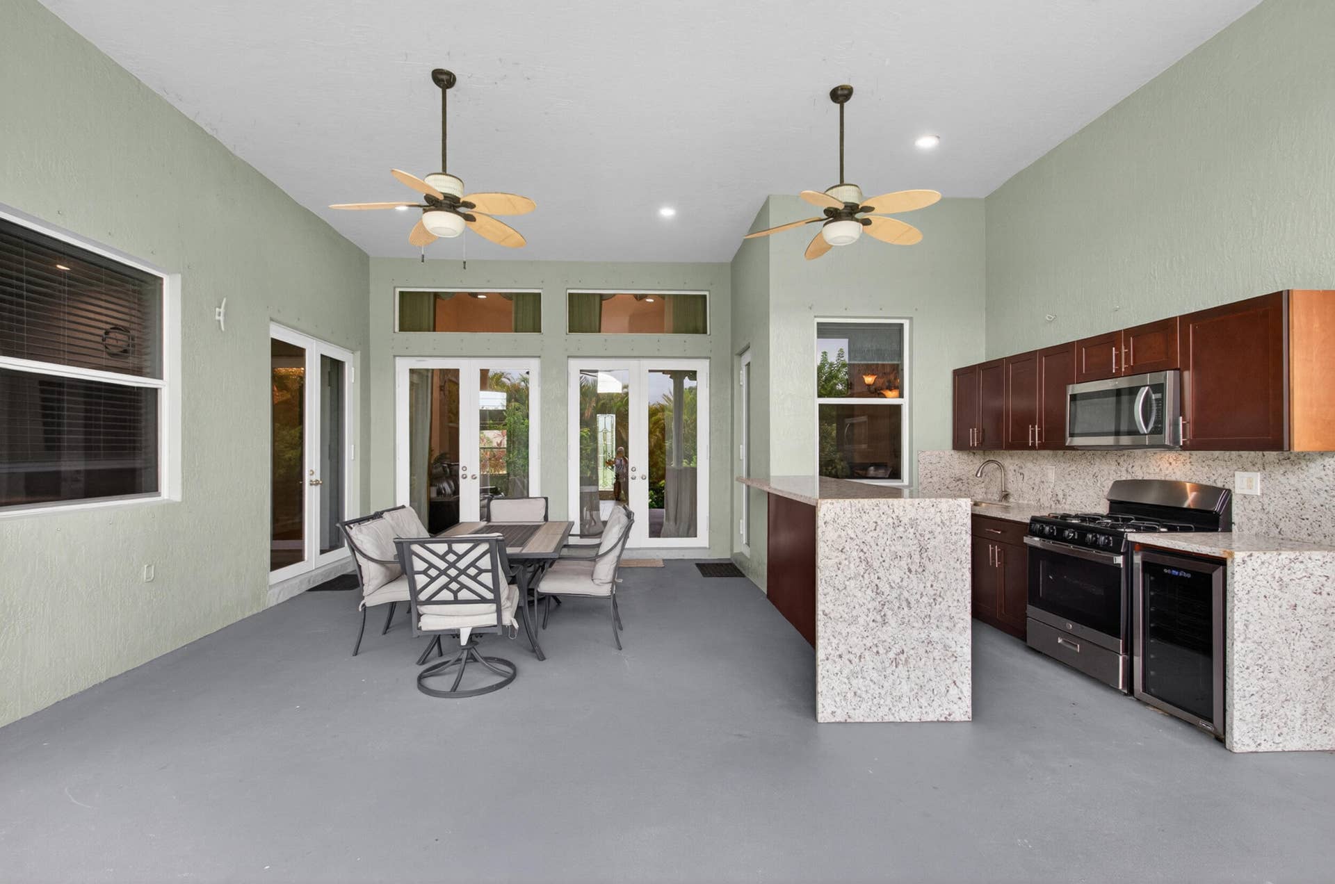 16541 SW 62nd Street, Southwest Ranches, FL 33331 Summer Kitchen