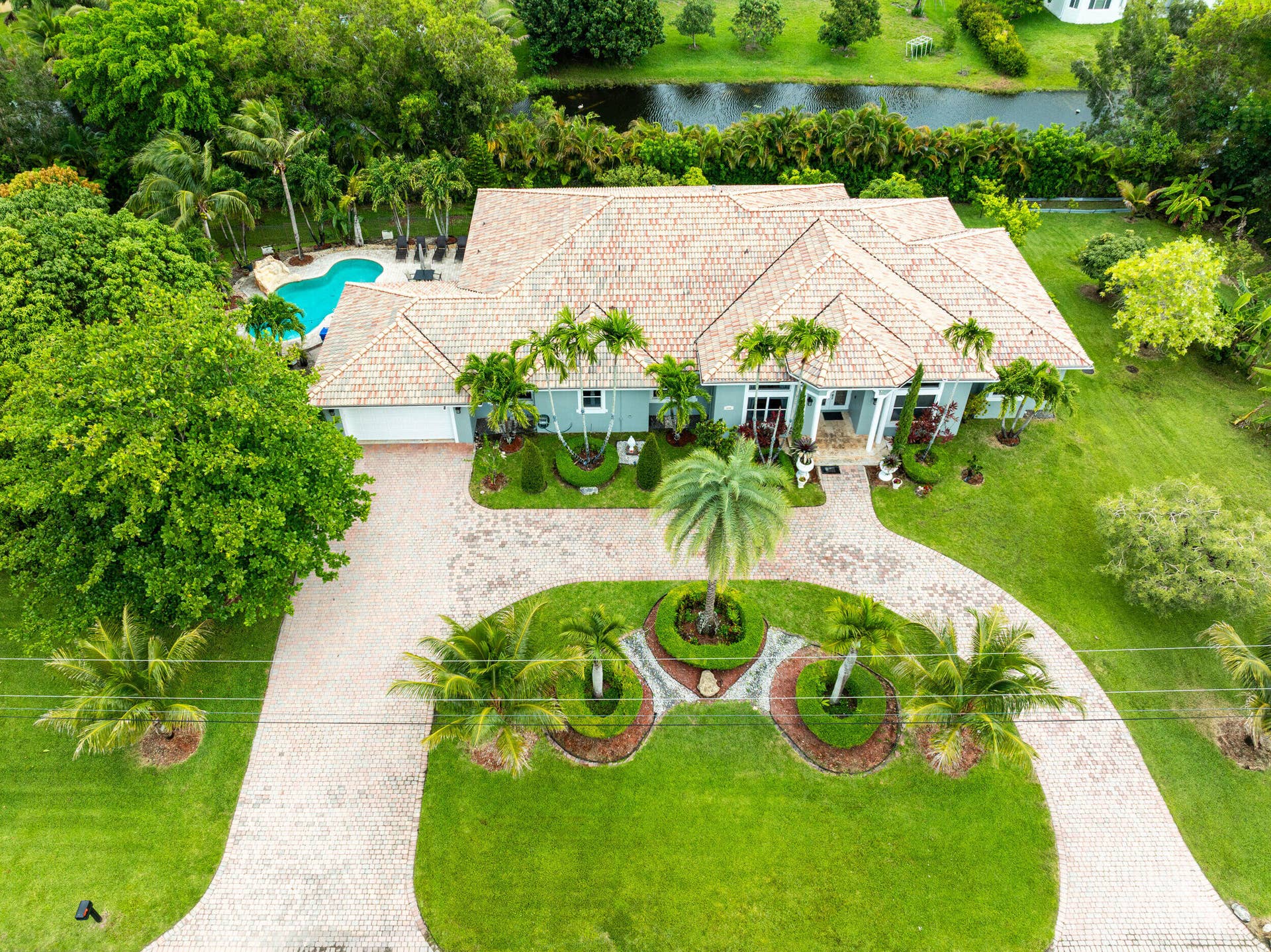 16541 SW 62nd Street, Southwest Ranches, FL 33331 Aerial - Front of property