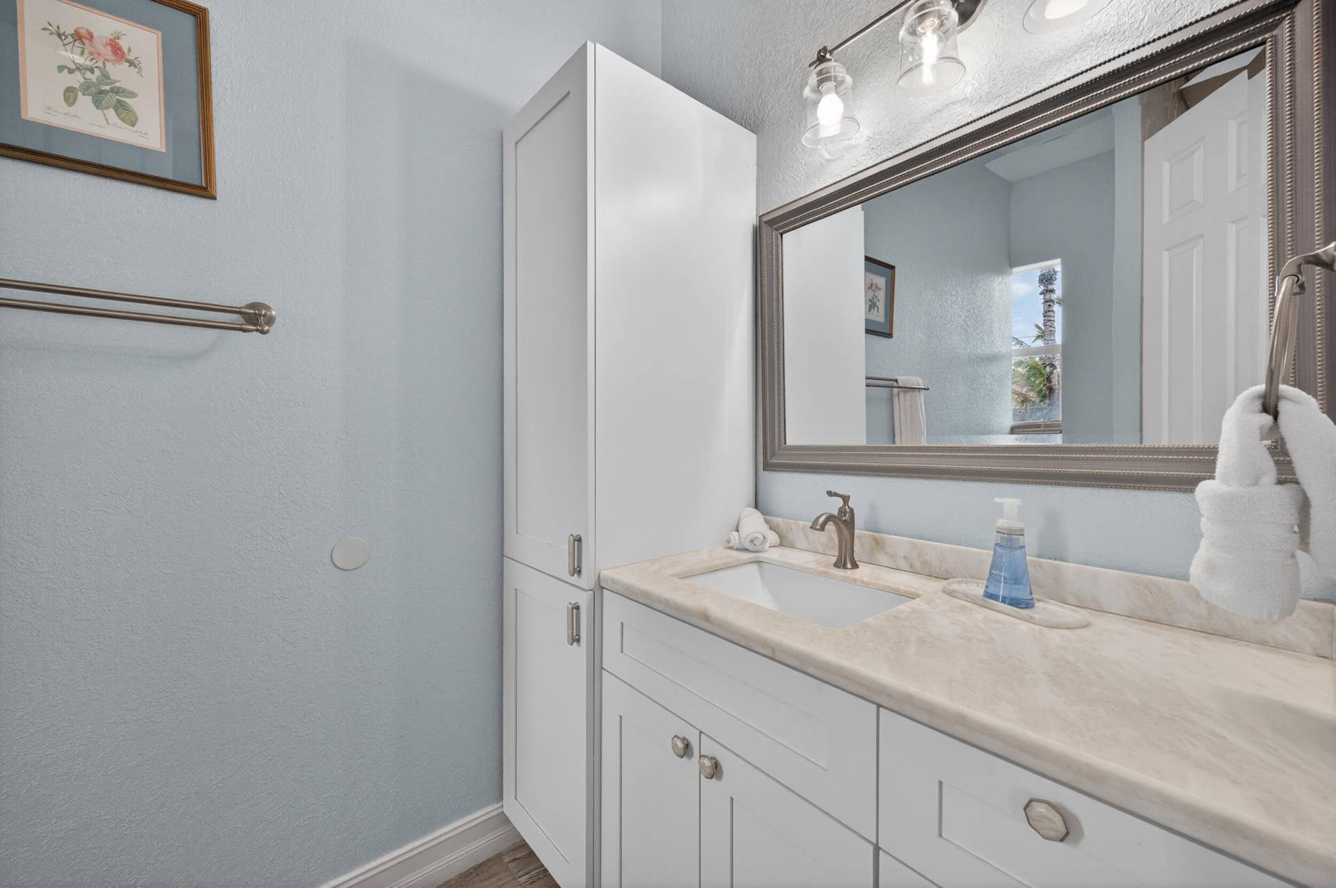 16541 SW 62nd Street, Southwest Ranches, FL 33331 Bedroom #3 ( En Suite ) Bathroom