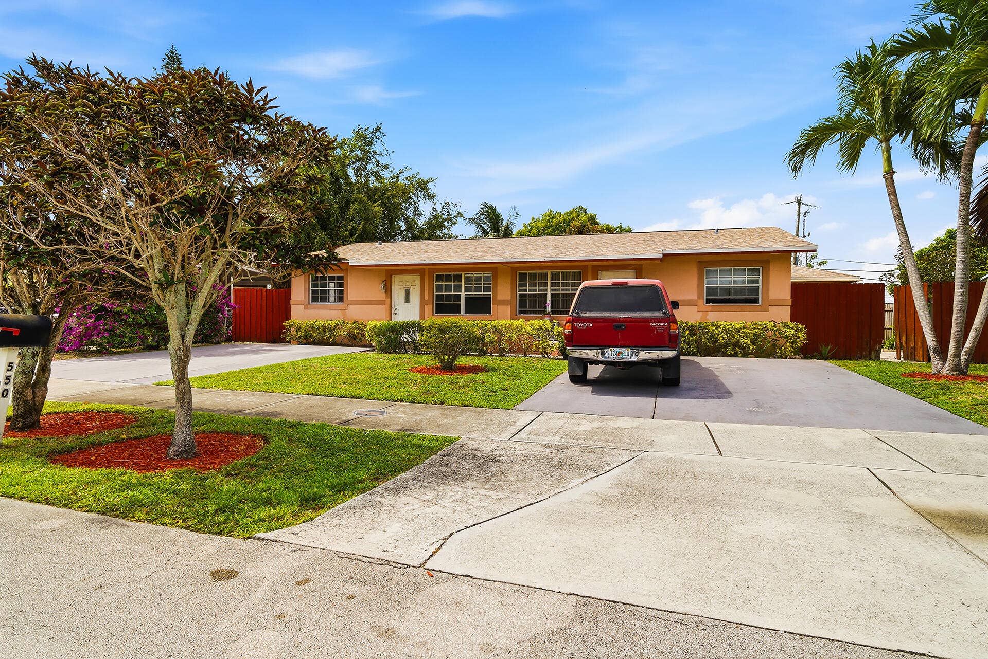 550 NE 37th Street, #1-2, Pompano Beach, FL 33064 550-NE-37TH-ST-33064-003
