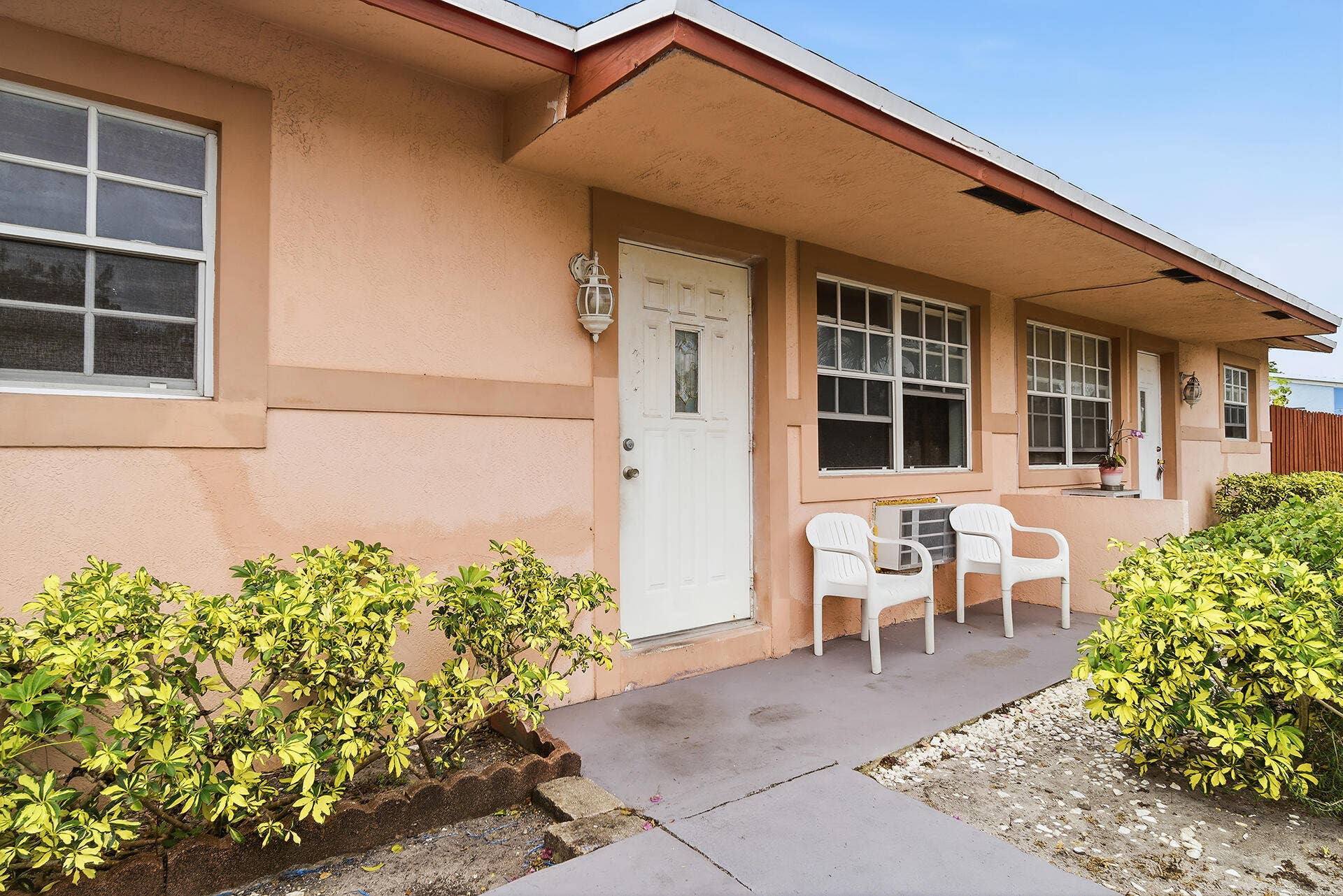 550 NE 37th Street, #1-2, Pompano Beach, FL 33064 550-NE-37TH-ST-UNIT-1-33064-011