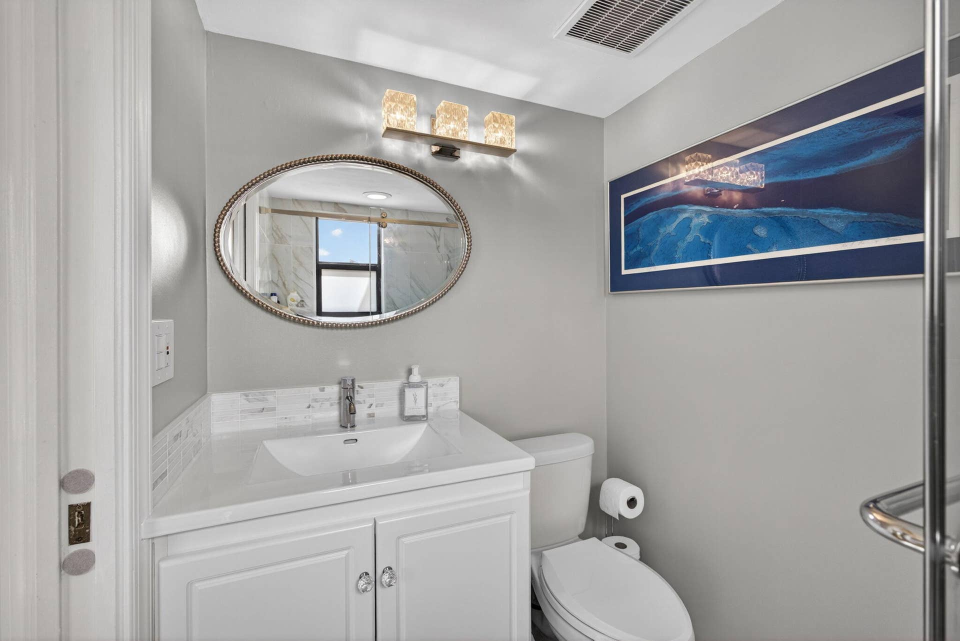 364 Golfview Road, #506, North Palm Beach, FL 33408 Guest Bathroom 2