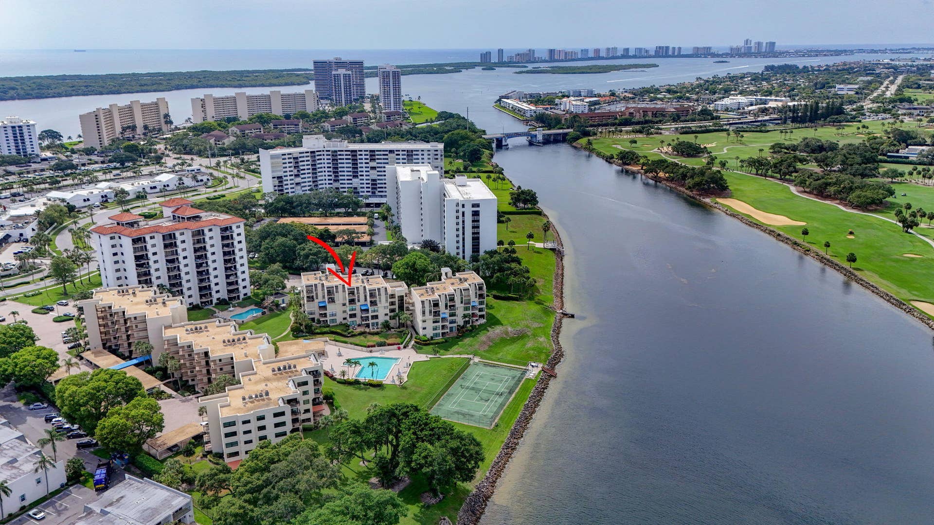 364 Golfview Road, #506, North Palm Beach, FL 33408 72-web-or-mls-DJI_20260601223951_0652_D-