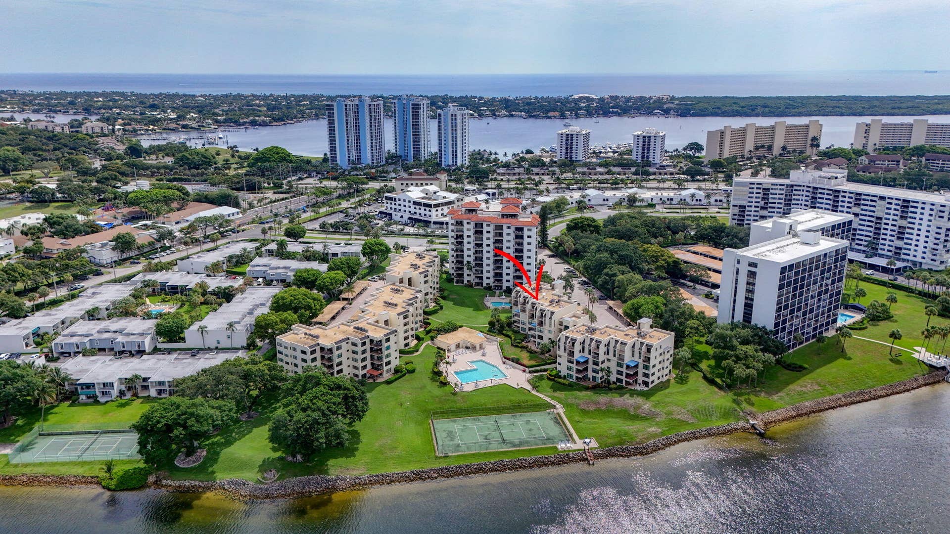 364 Golfview Road, #506, North Palm Beach, FL 33408 74-web-or-mls-DJI_20260601224012_0658_D-