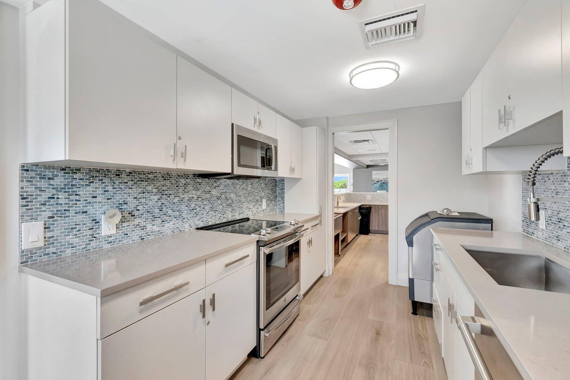 4740 S Ocean Boulevard, #202, Highland Beach, FL 33487 74-web-or-mls-DSC_4091