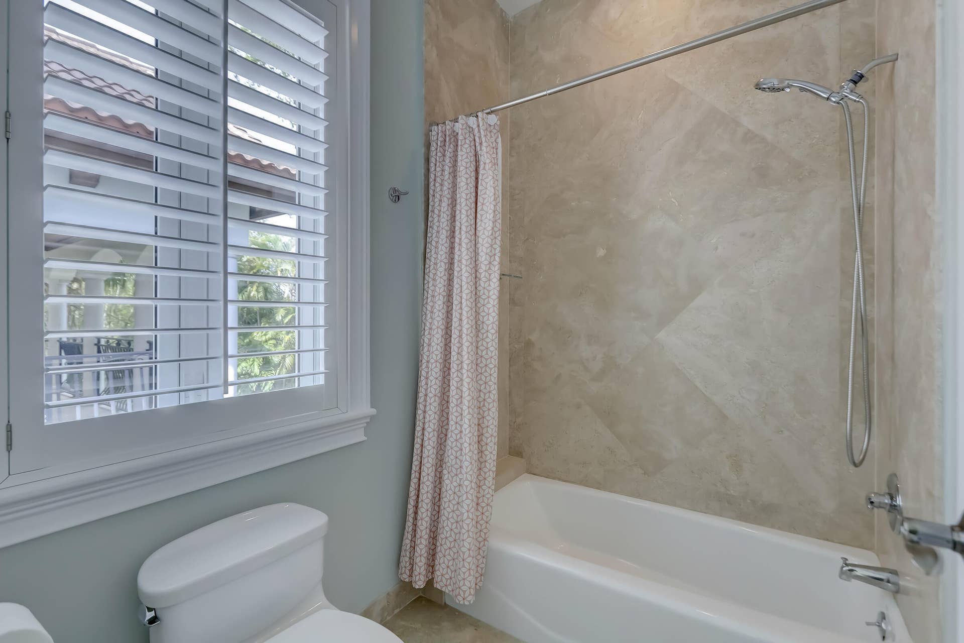 425 NE 11th Avenue, Fort Lauderdale, Fort Lauderdale, FL 33301 BEDROOM 2 BATH
