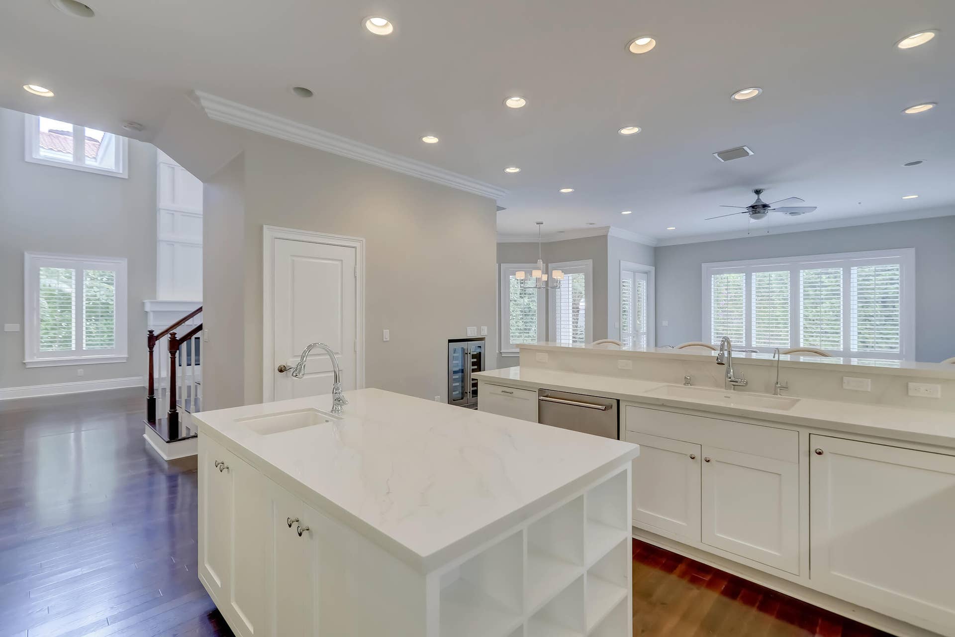 425 NE 11th Avenue, Fort Lauderdale, Fort Lauderdale, FL 33301 KITCHEN