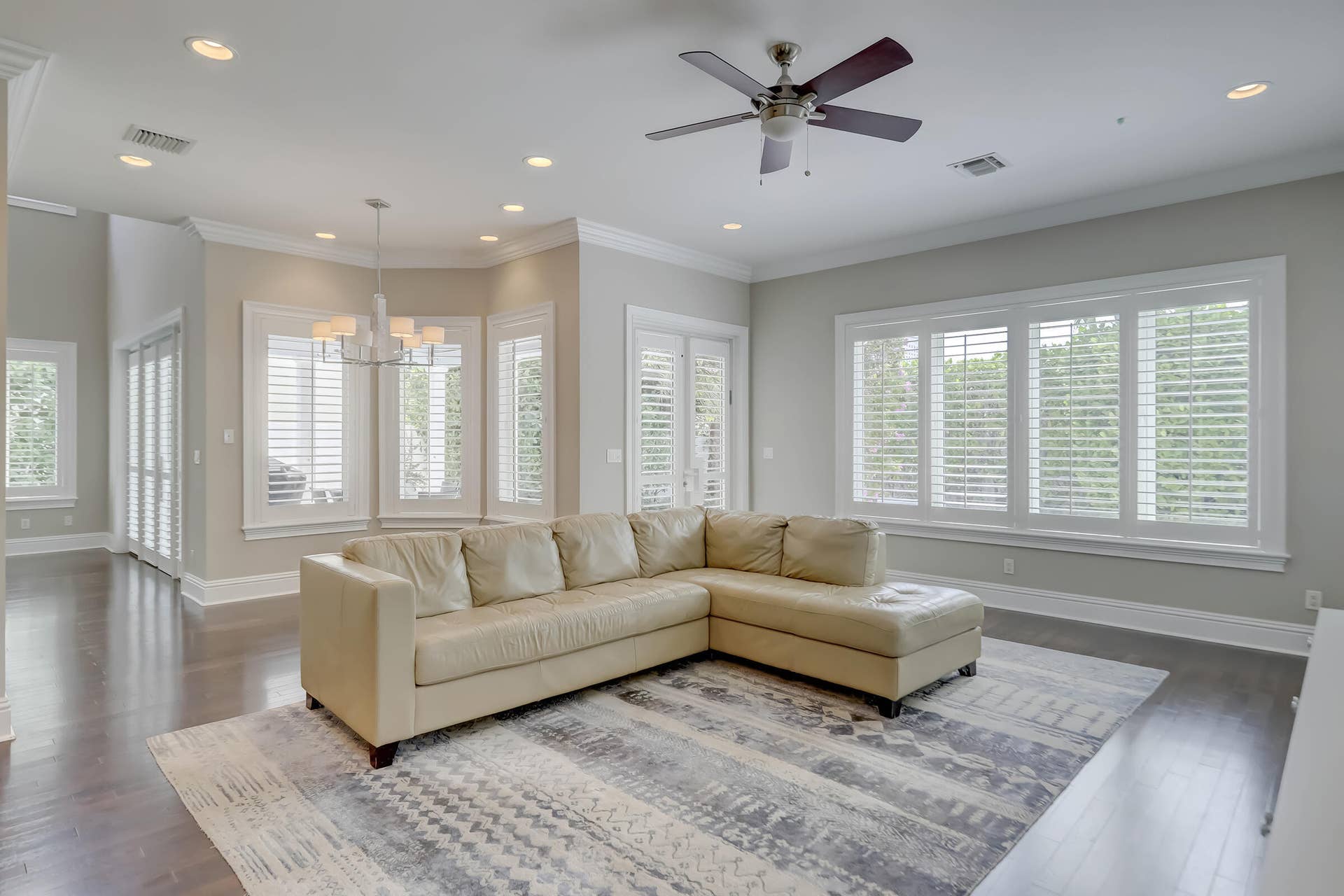 425 NE 11th Avenue, Fort Lauderdale, Fort Lauderdale, FL 33301 FAMILY ROOM