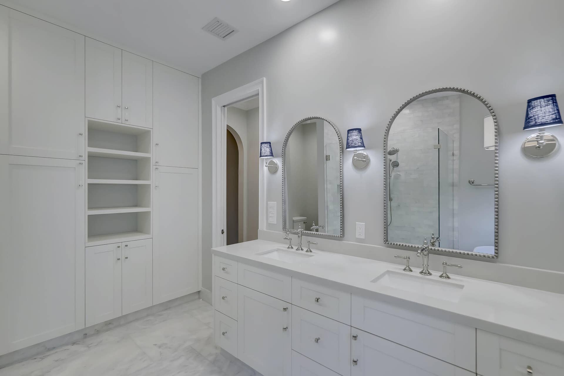 425 NE 11th Avenue, Fort Lauderdale, Fort Lauderdale, FL 33301 MASTER BATH