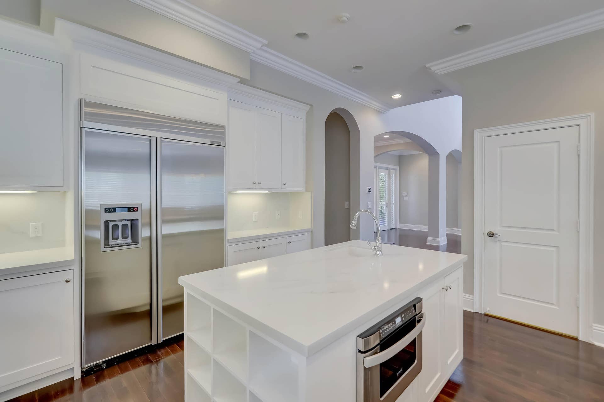425 NE 11th Avenue, Fort Lauderdale, Fort Lauderdale, FL 33301 KITCHEN