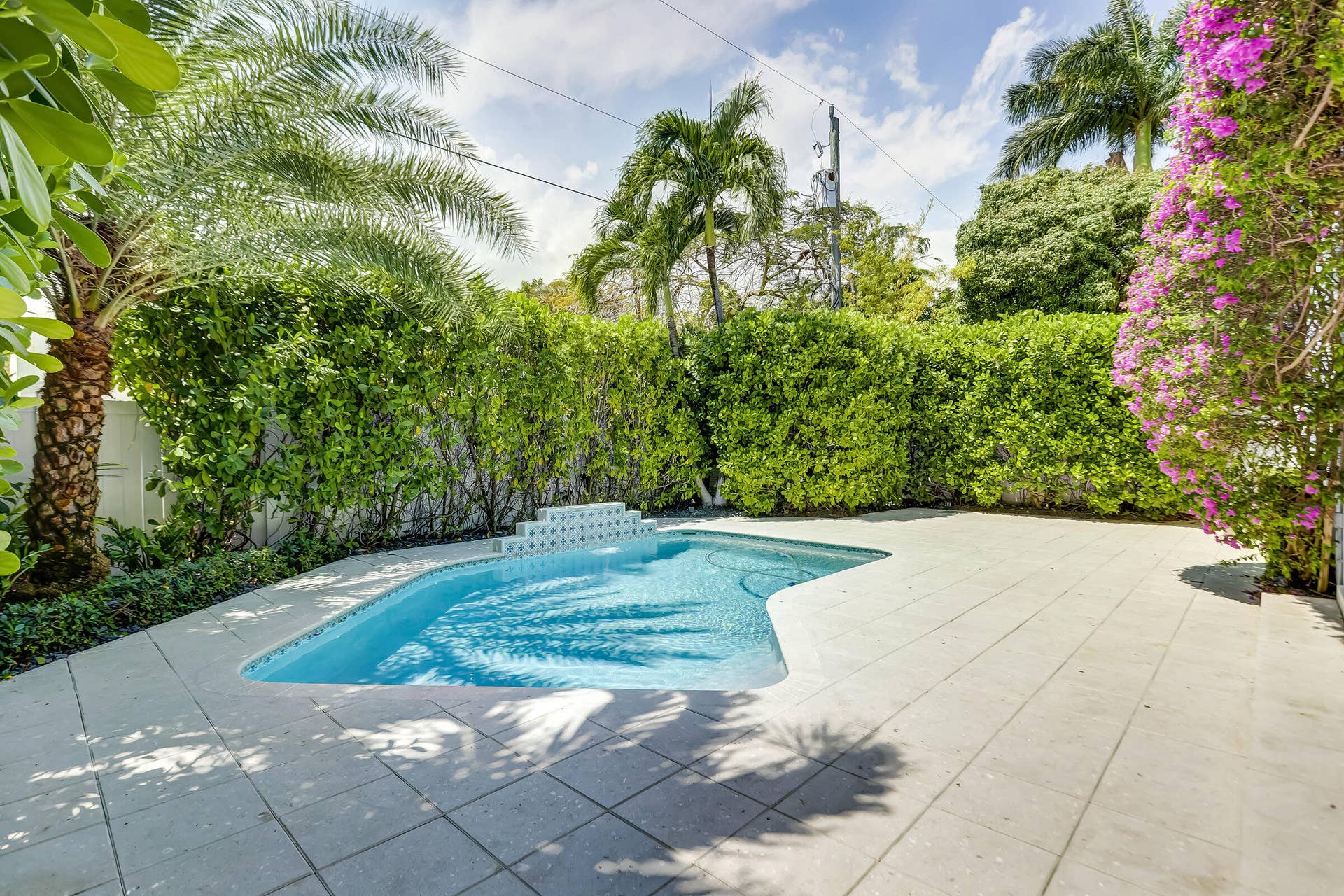 425 NE 11th Avenue, Fort Lauderdale, Fort Lauderdale, FL 33301 POOL