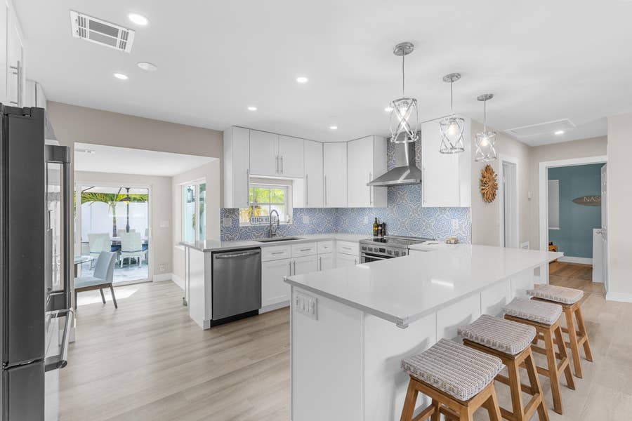Property photo for 612 SE 10th Avenue, Deerfield Beach, FL