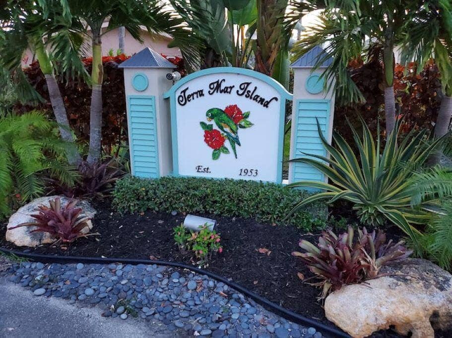 1755 E Terra Mar Drive, Lauderdale By The Sea, FL 33062 232ab03c-3c2f-4ed7-95b5-e1946874269d