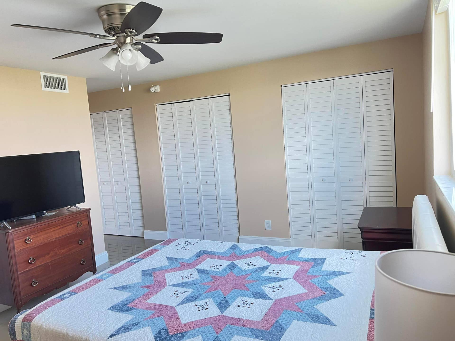 301 SE 3rd Street, #606, Dania Beach, FL 33004 42225_6a19be0cac2ca_05.29.2026_image-11