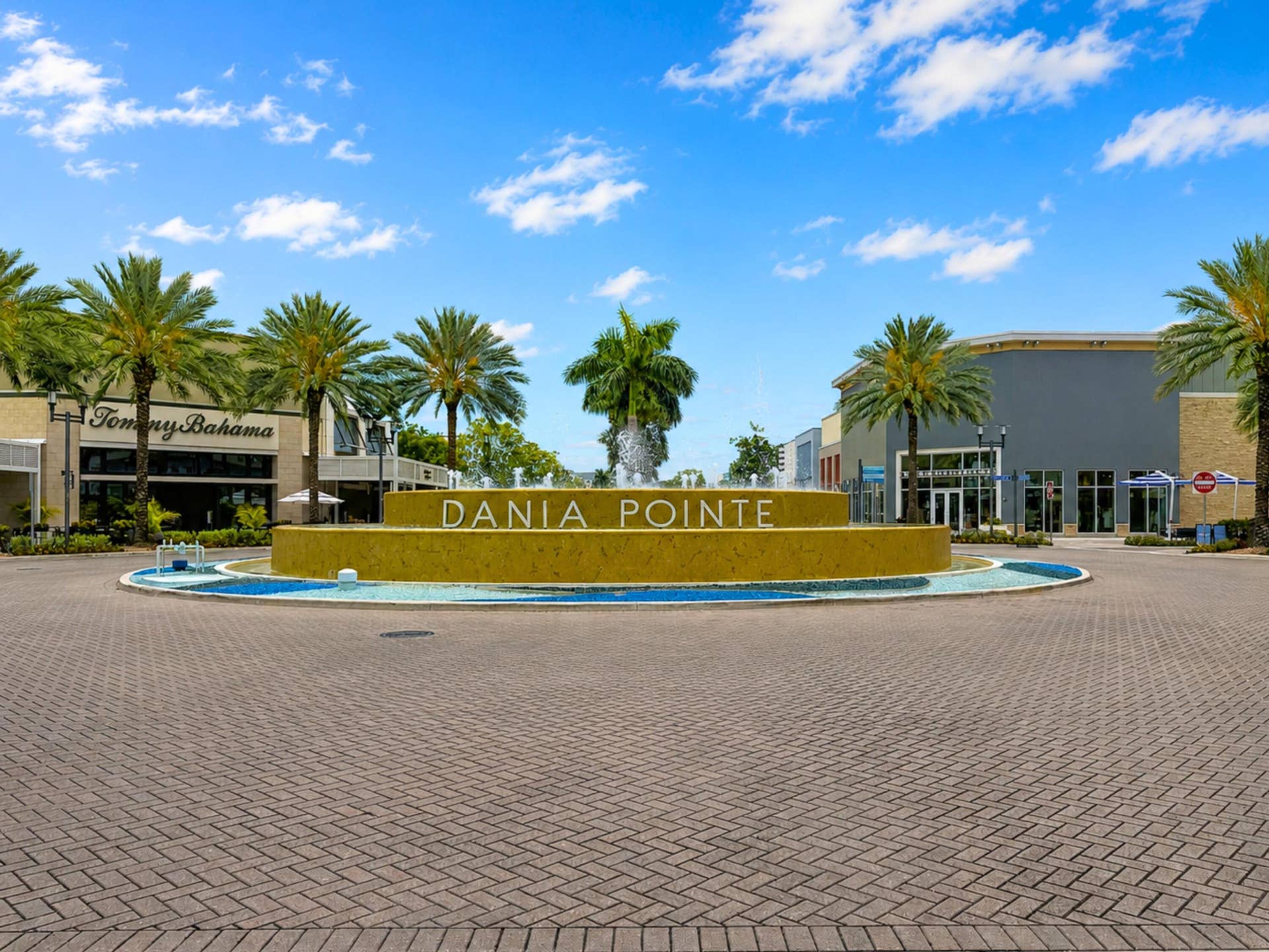 2154 Anchor Court, Dania Beach, FL 33312 Danial Pointe Shopping Center