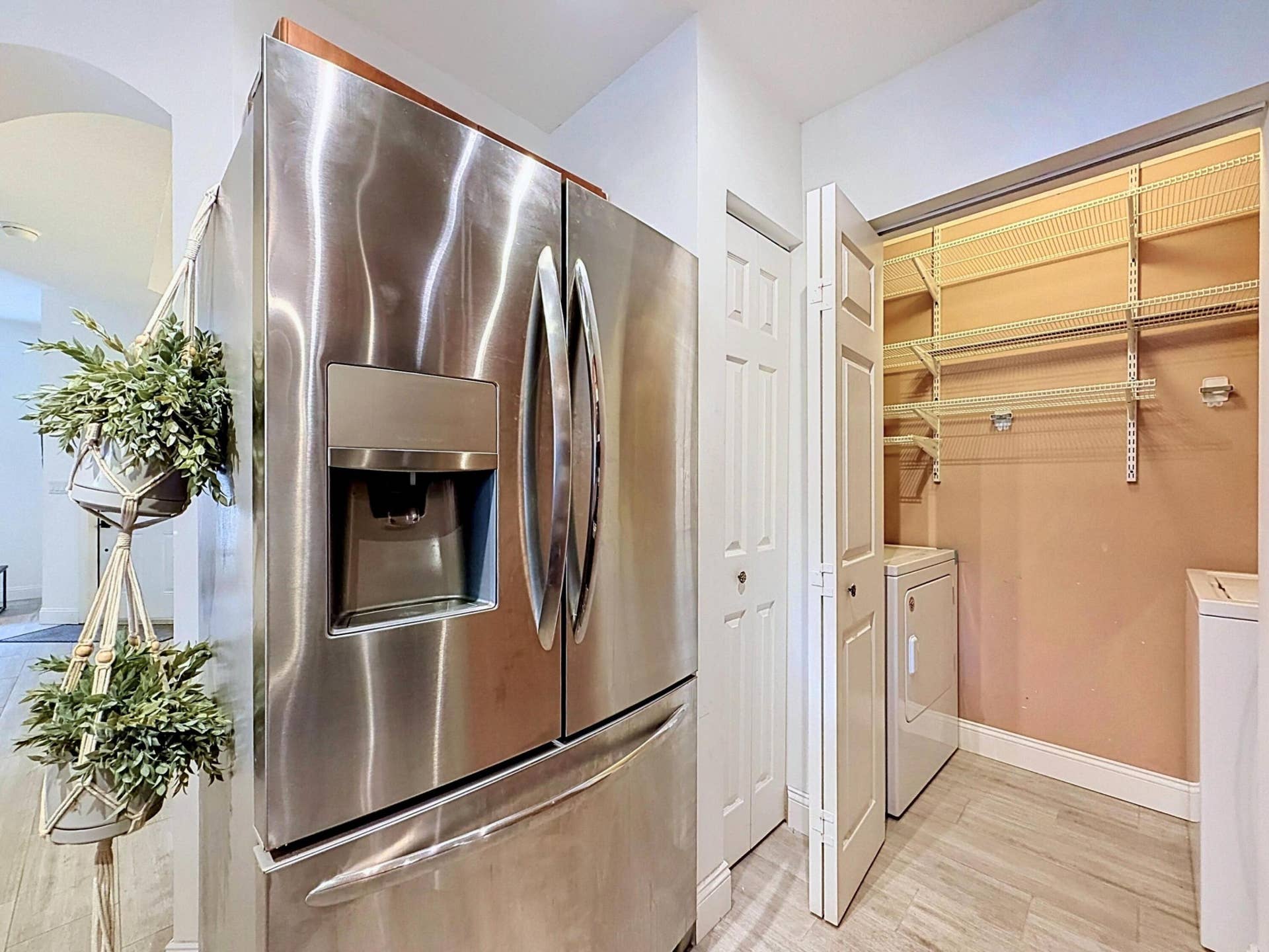 2154 Anchor Court, Dania Beach, FL 33312 Kitchen