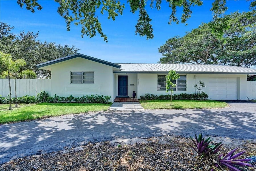 Property photo for 5101 NE 27th Avenue, Lighthouse Point, FL