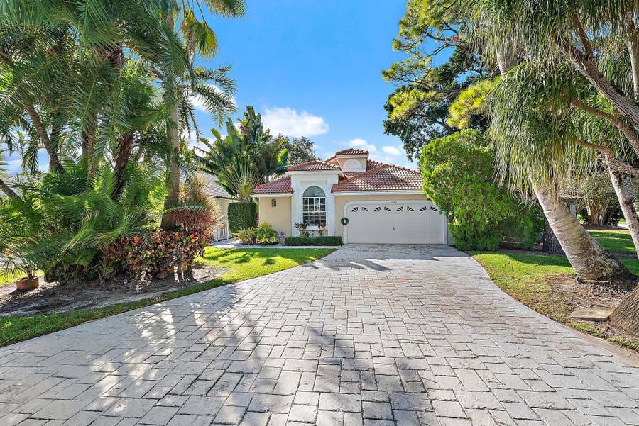 Property photo for 12960 Oak Knoll Drive, West Palm Beach, FL