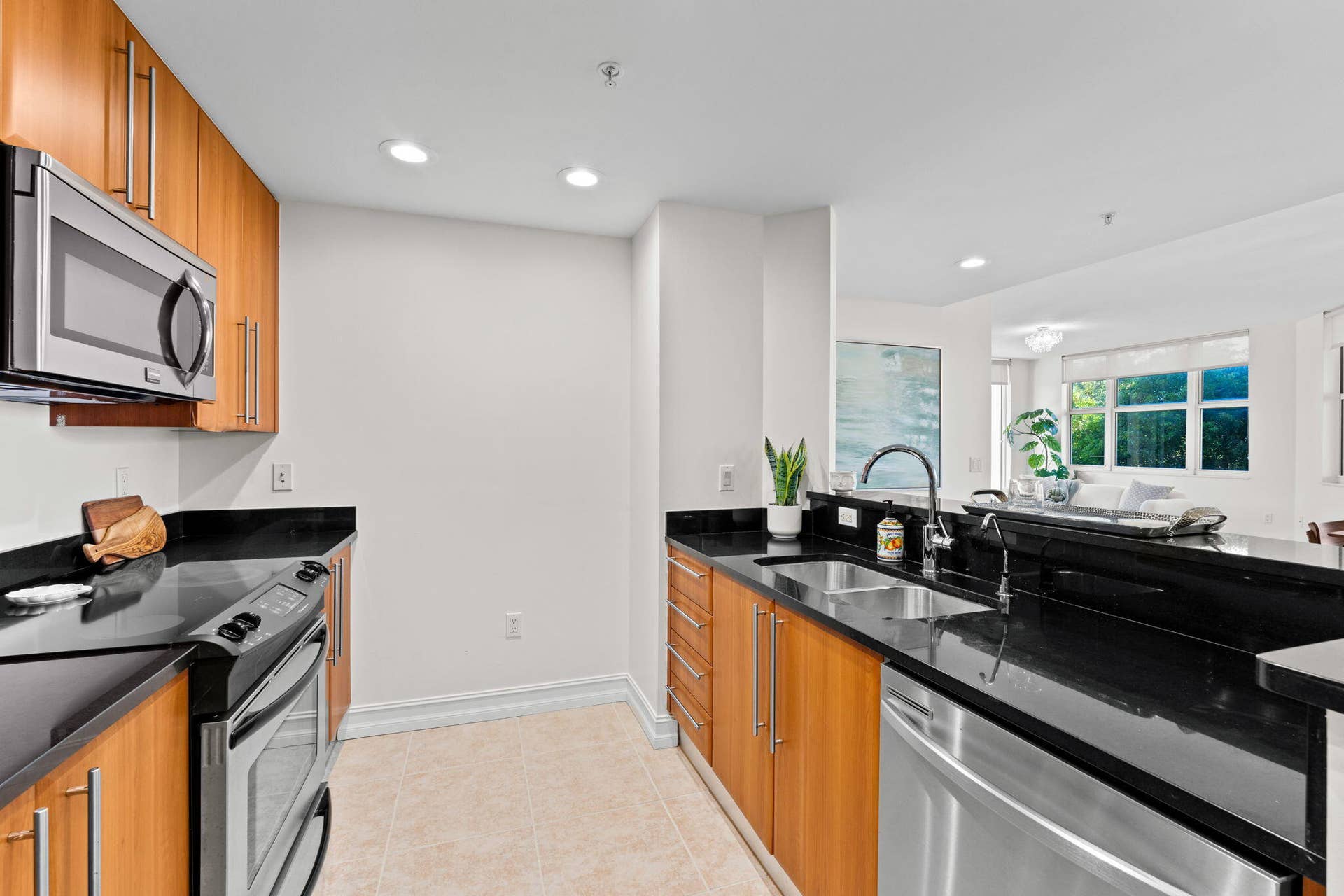 7-web-or-mls-A7407184