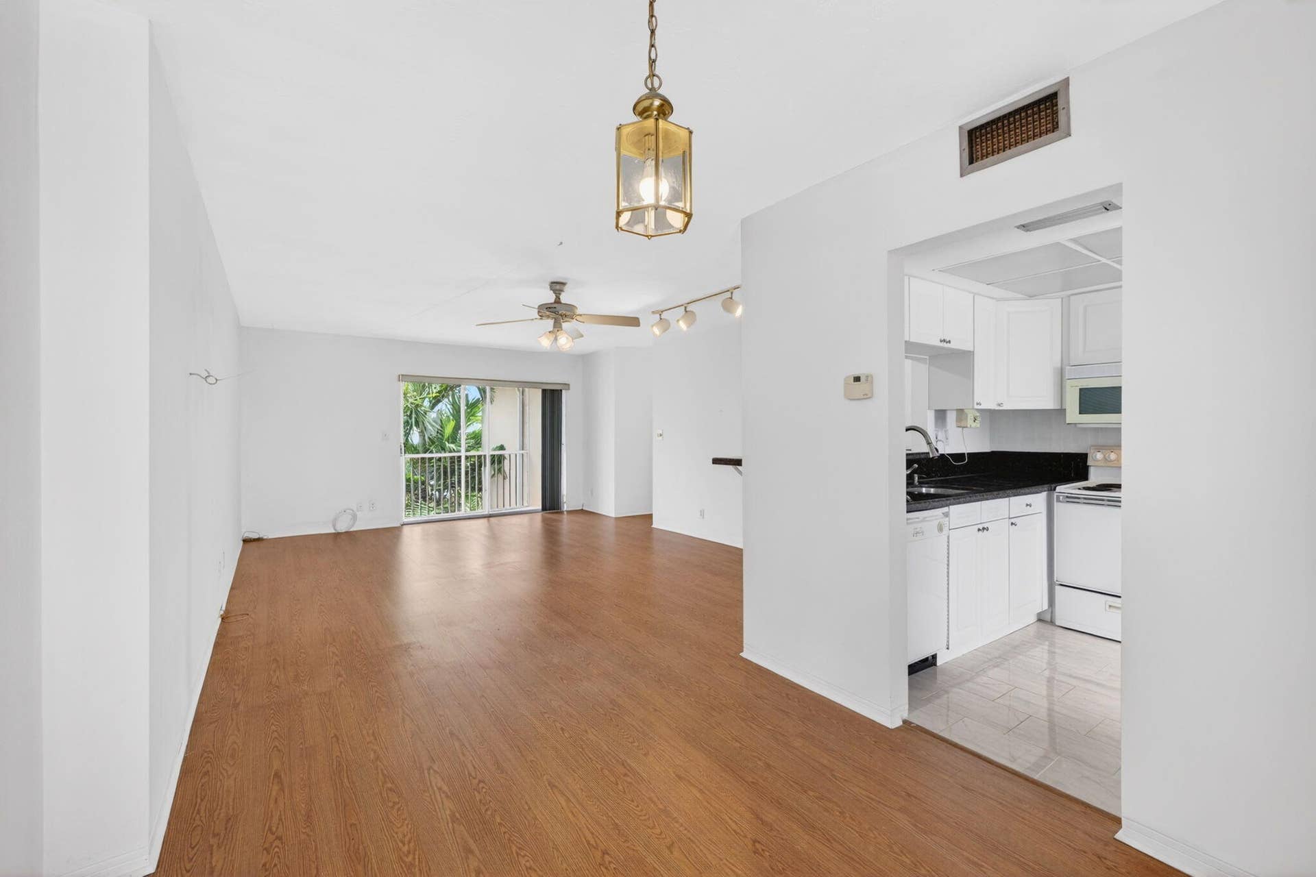 1500 SE 15th Street, #315, Fort Lauderdale, FL 33316 9-web-or-mls-699A9565