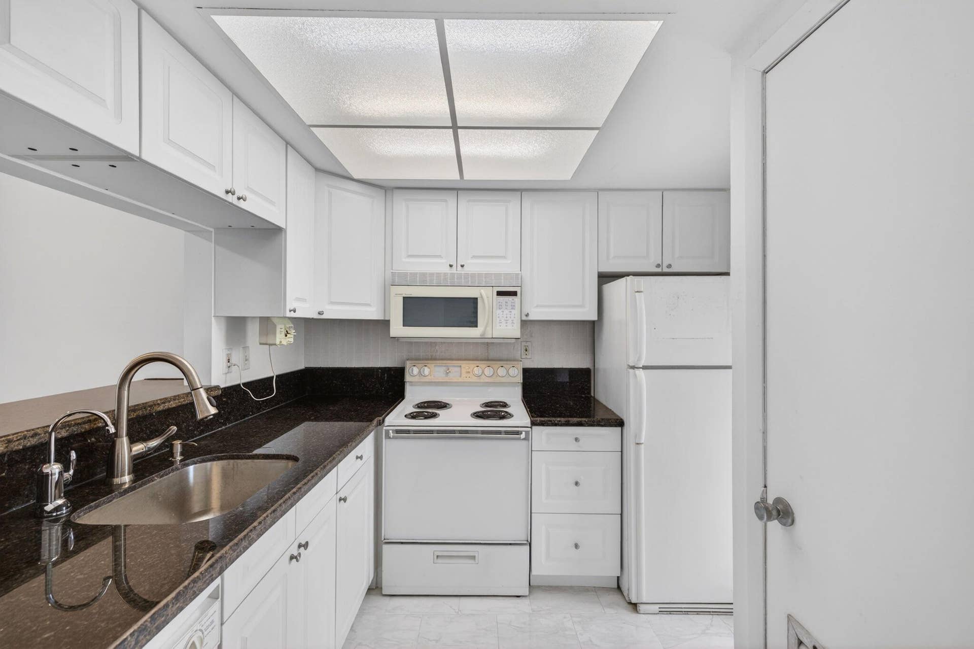 1500 SE 15th Street, #315, Fort Lauderdale, FL 33316 17-web-or-mls-699A9603