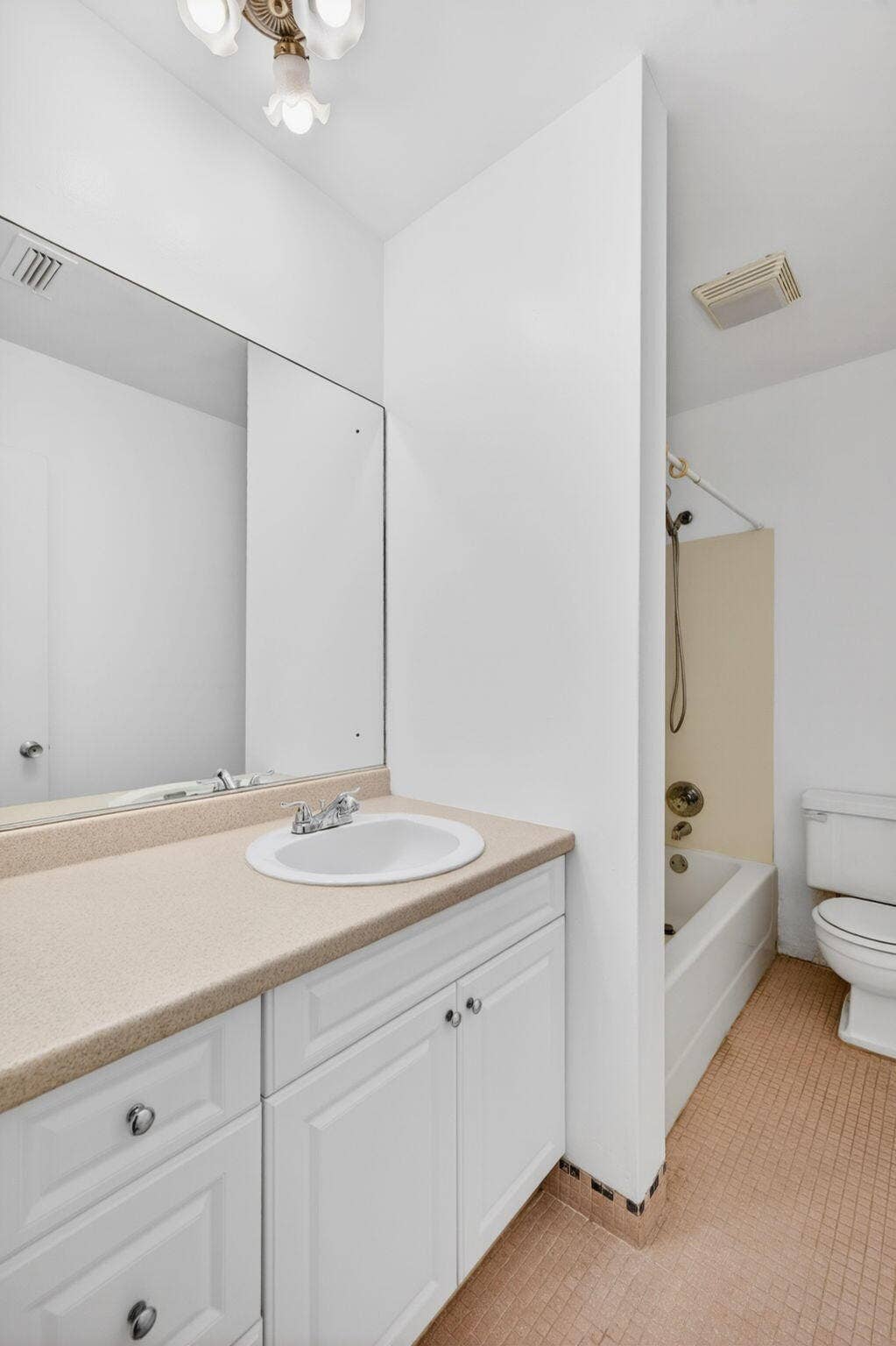 1500 SE 15th Street, #315, Fort Lauderdale, FL 33316 33-web-or-mls-699A9788