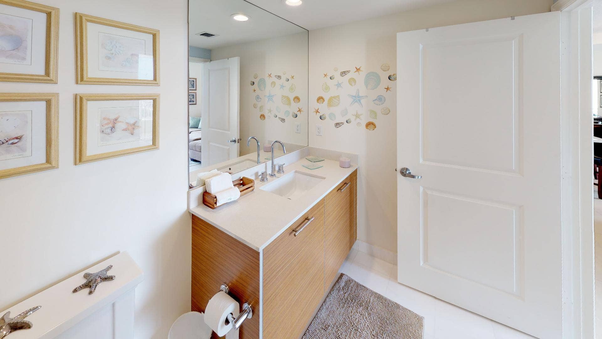 City-Palms-835-Seasonal-Rental-Bathroom