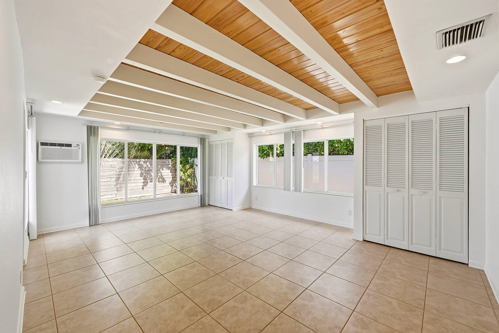 4454 W Tradewinds Avenue W, Lauderdale By The Sea, FL 33308 14_stl_9779