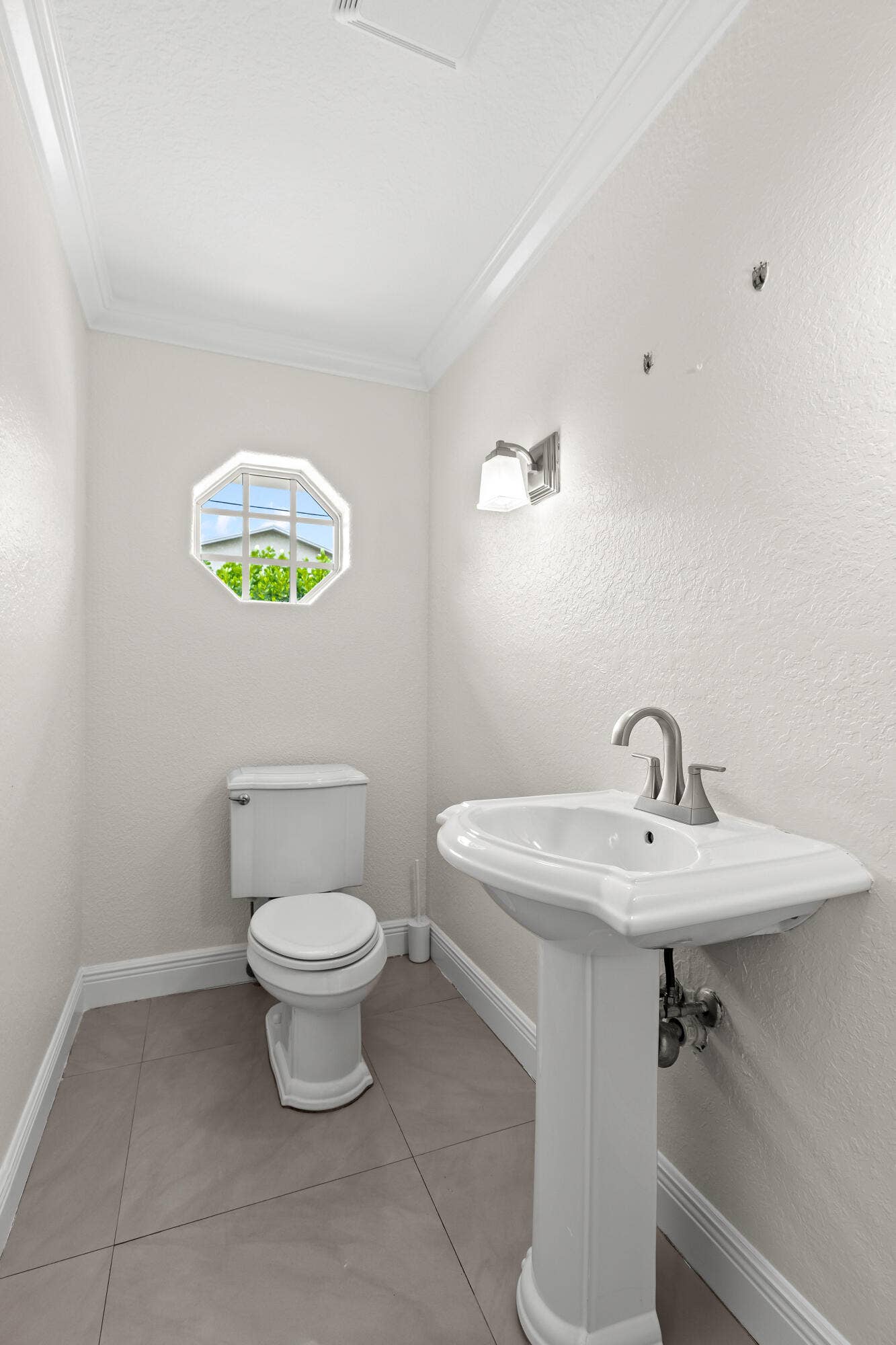 4610 Pinetree Drive, Delray Beach, FL 33445 First Floor