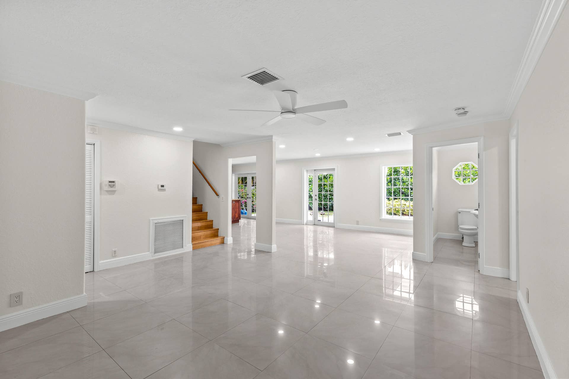 4610 Pinetree Drive, Delray Beach, FL 33445 Living Room