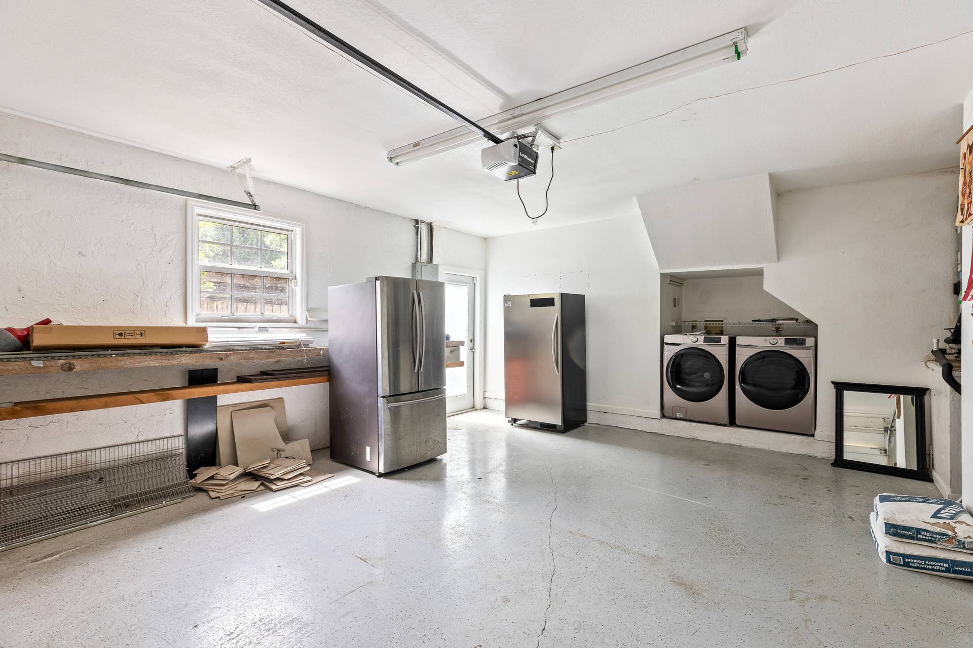 4610 Pinetree Drive, Delray Beach, FL 33445 Freezer and Refrigerator not included