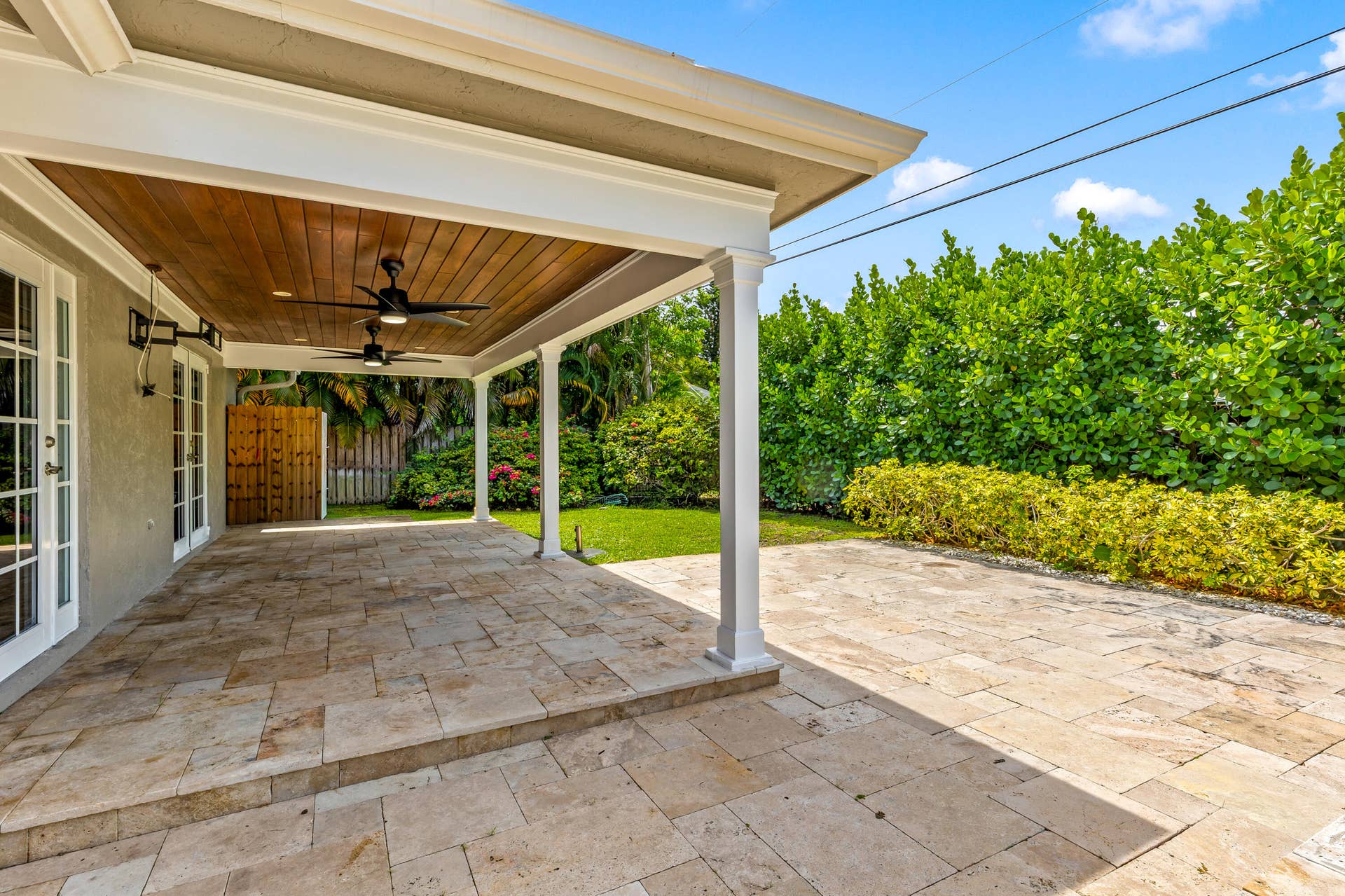 4610 Pinetree Drive, Delray Beach, FL 33445 Back Lanai