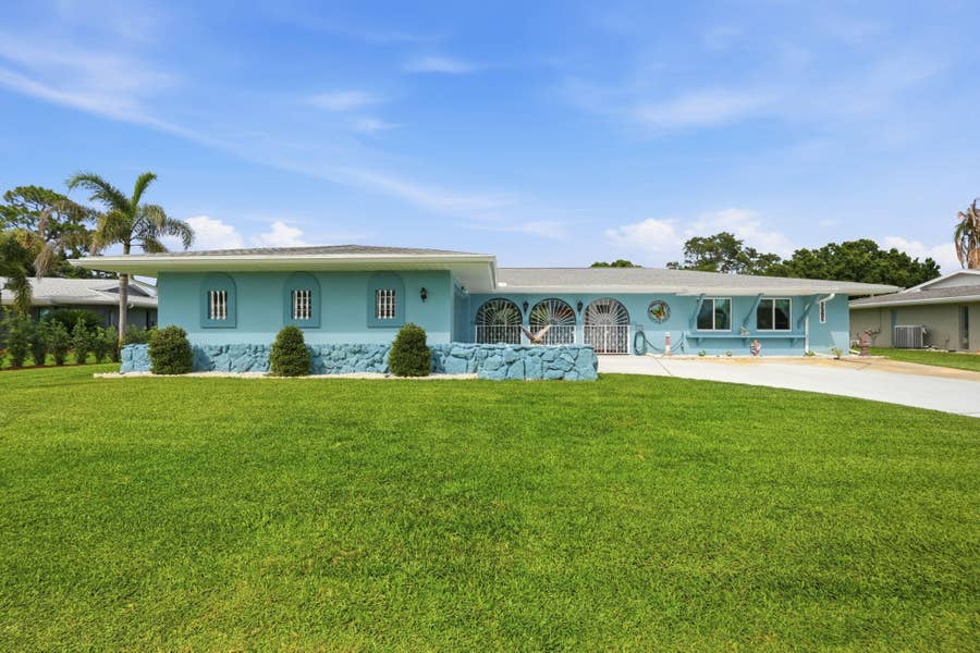 Property photo for 2773 SE Pine Valley Street, Port St Lucie, FL