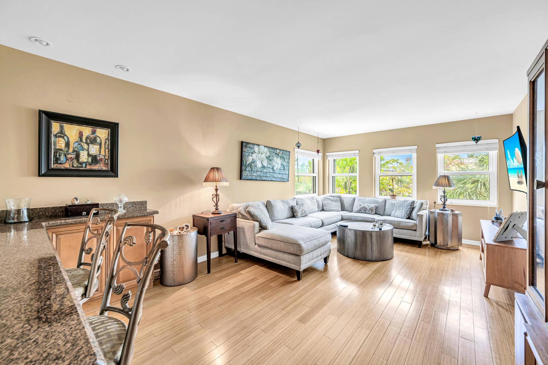 615 NE 12th Avenue, #312, Fort Lauderdale, FL 33304 615 NE 12TH -1