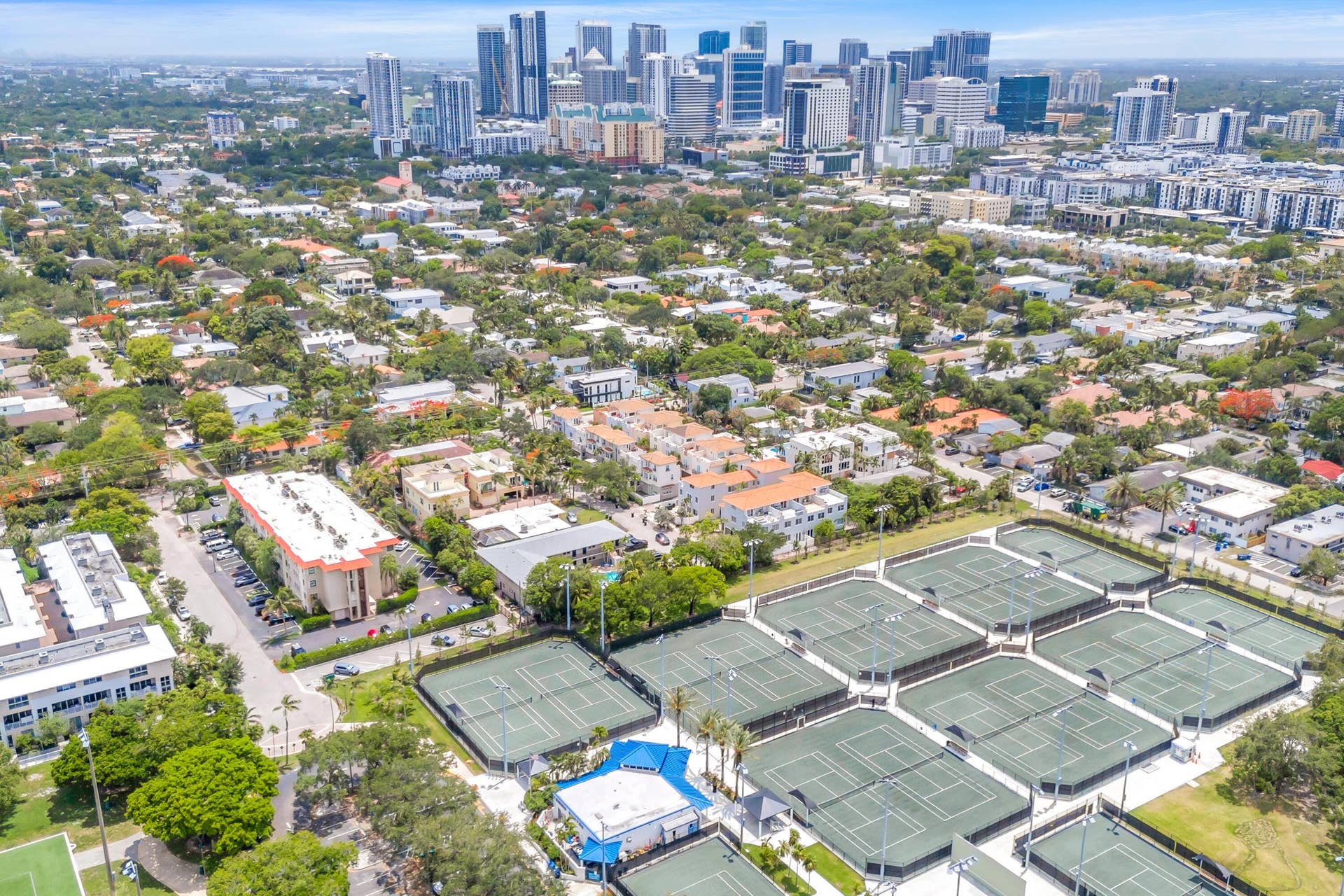 615 NE 12th Avenue, #312, Fort Lauderdale, FL 33304 615 NE 12TH -24