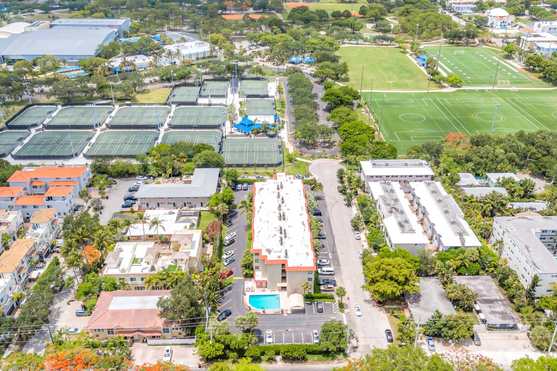 615 NE 12th Avenue, #312, Fort Lauderdale, FL 33304 615 NE 12TH -26