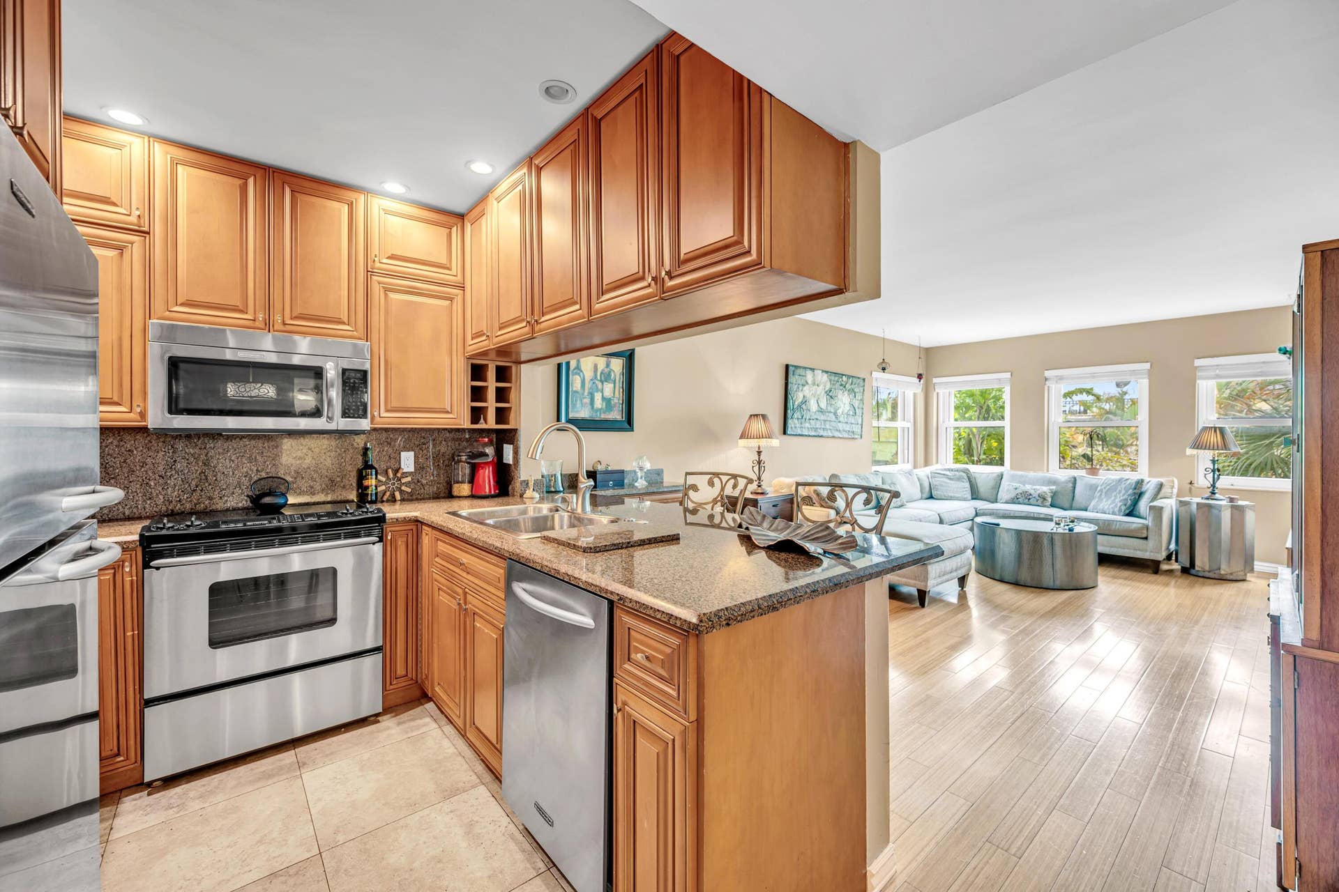 615 NE 12th Avenue, #312, Fort Lauderdale, FL 33304 615 NE 12TH -9
